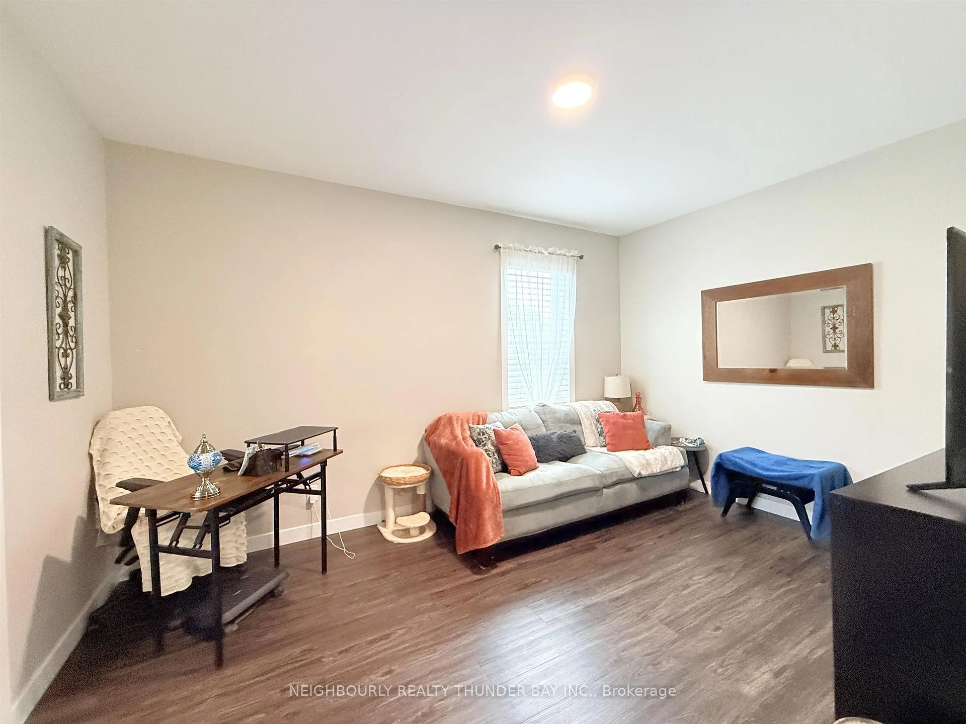 Photo 3 of 205 Marks Street N, Thunder Bay, McKeller Park — HOMEH