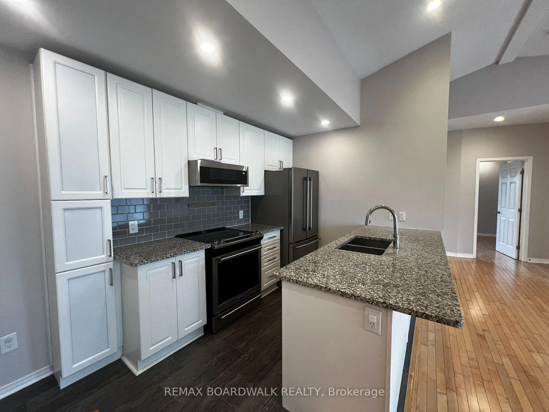 Photo 5 of Unit 55, 26 Sternes Private, Ottawa, Springridge/East Village — HOMEH