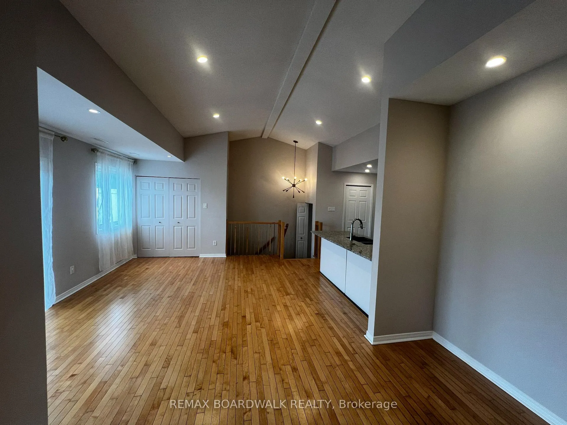 Photo 12 of Unit 55, 26 Sternes Private, Ottawa, Springridge/East Village — HOMEH