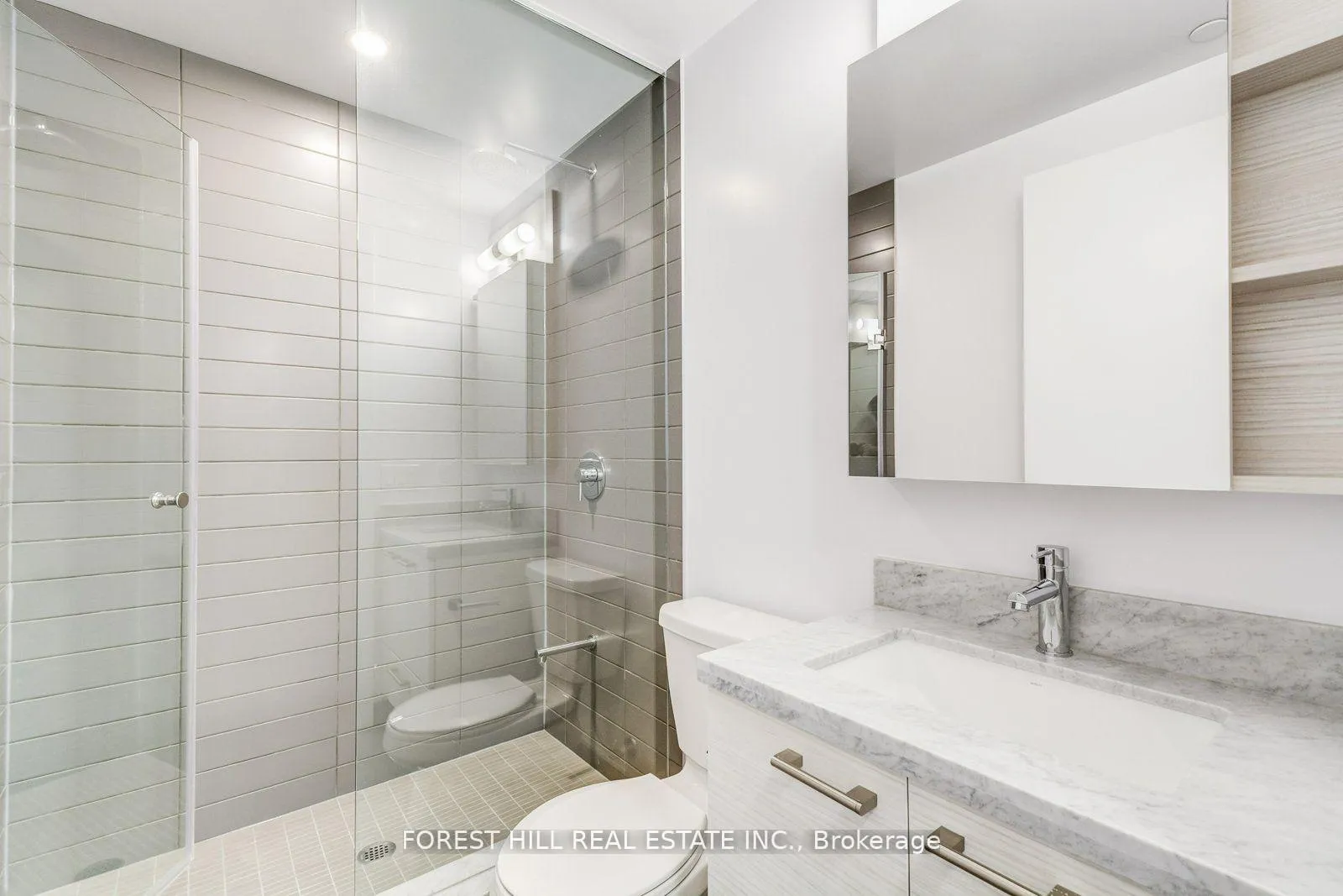 Photo 7 of Unit 5010, 2221 Yonge Street, Toronto, Mount Pleasant West — HOMEH
