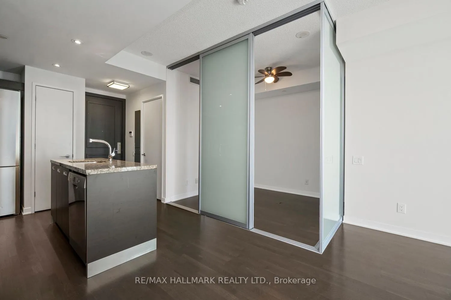 Photo 6 of Unit 2302, 90 Park Lawn Road, Etobicoke, Mimico — HOMEH