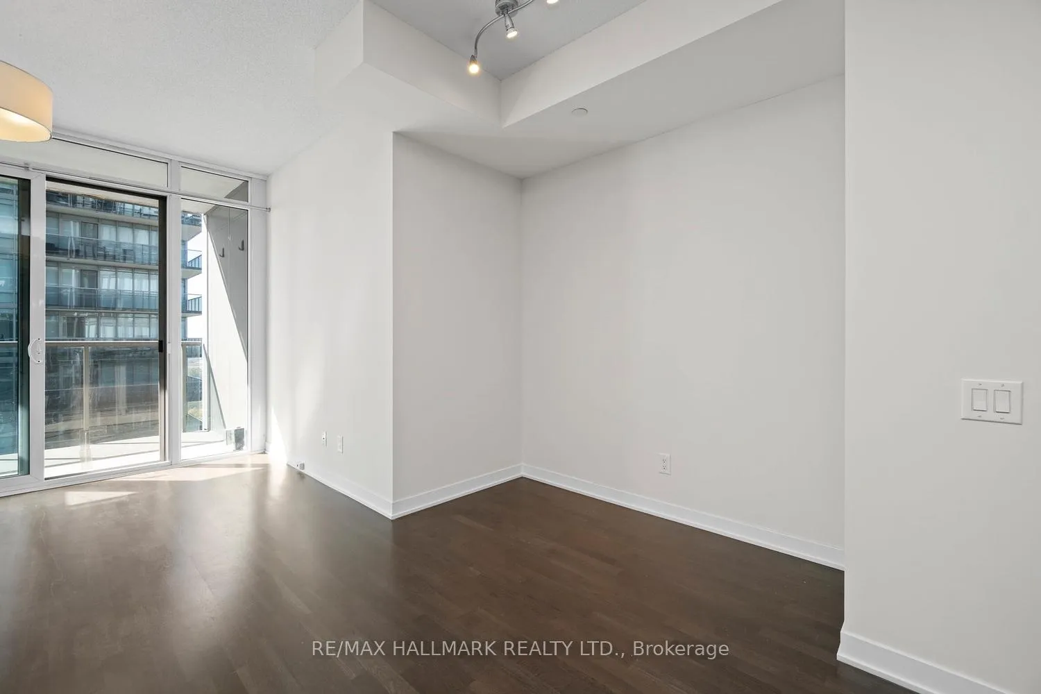 Photo 11 of Unit 2302, 90 Park Lawn Road, Etobicoke, Mimico — HOMEH
