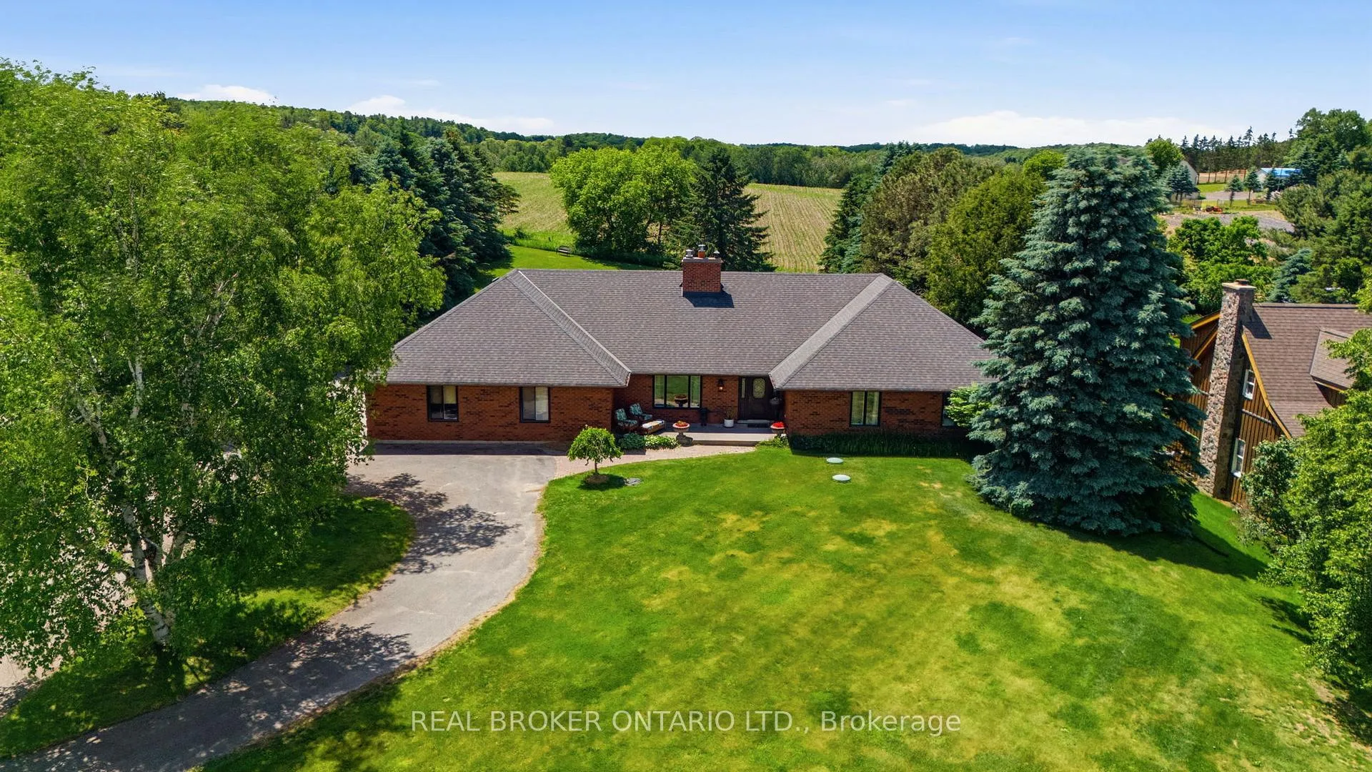 Photo 2 of 41 Mill Run Gate, Uxbridge, Rural Uxbridge — HOMEH
