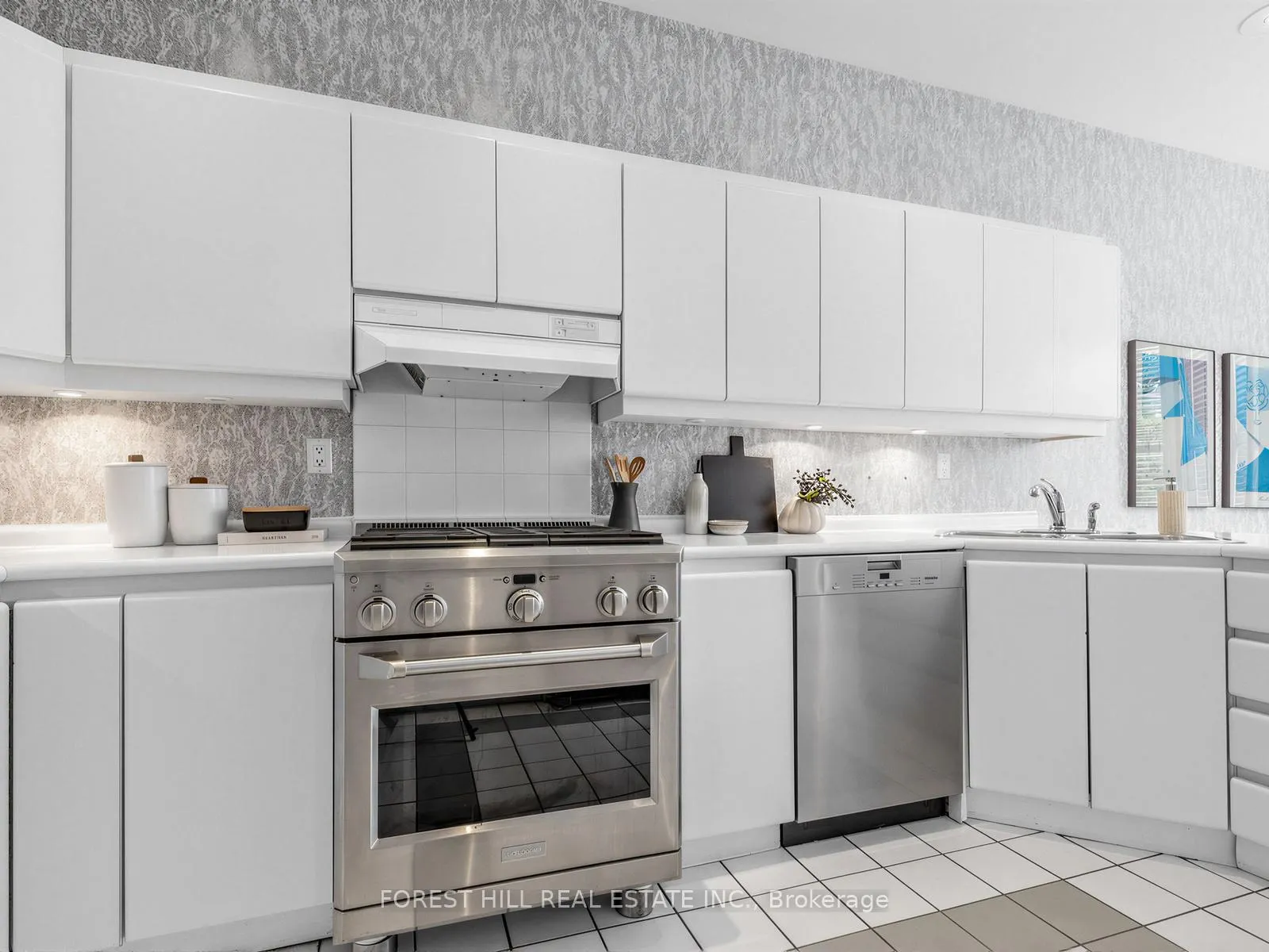 Photo 13 of 1045 Spadina Road, Toronto, Forest Hill North — HOMEH