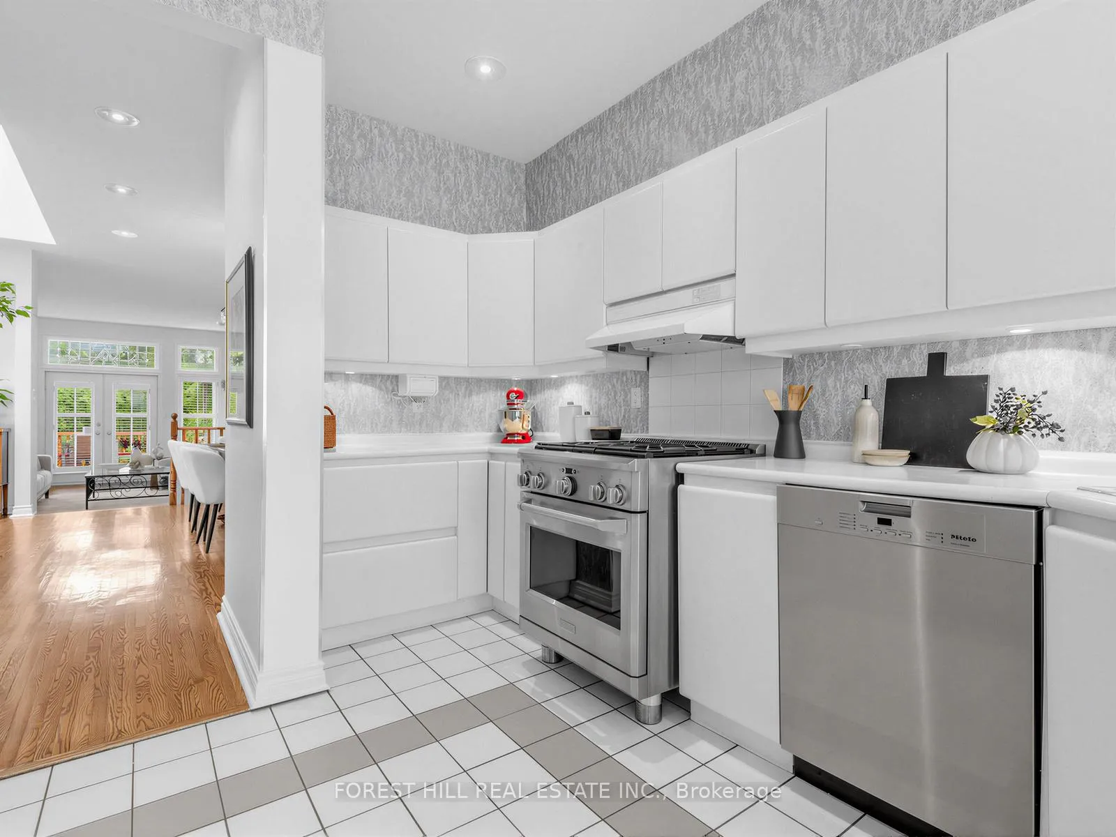 Photo 14 of 1045 Spadina Road, Toronto, Forest Hill North — HOMEH