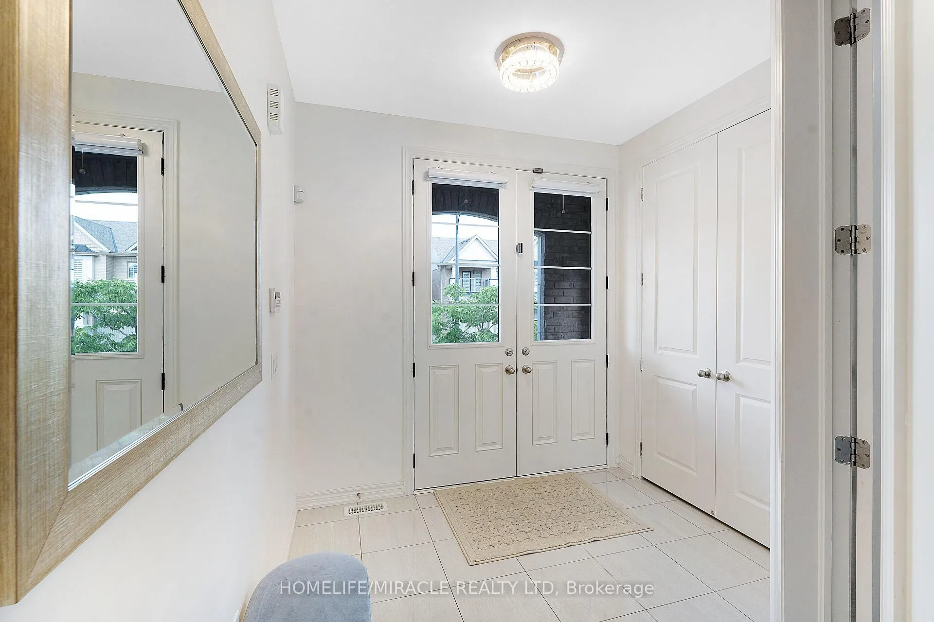 Photo 3 of 23 Gillis Road, Brampton, Bram West — HOMEH