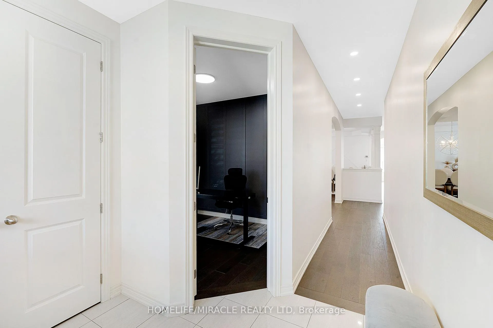 Photo 4 of 23 Gillis Road, Brampton, Bram West — HOMEH