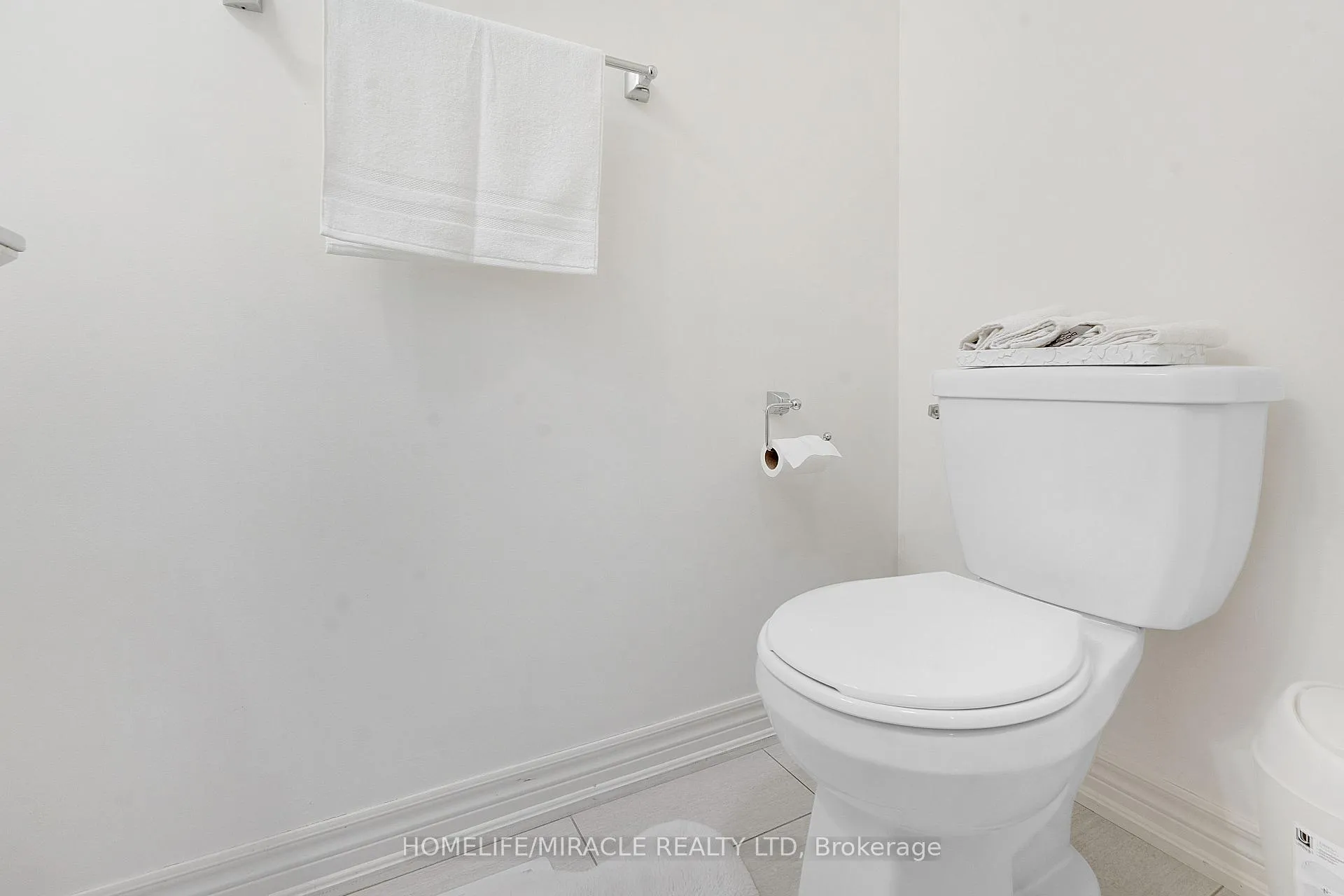 Photo 12 of 23 Gillis Road, Brampton, Bram West — HOMEH