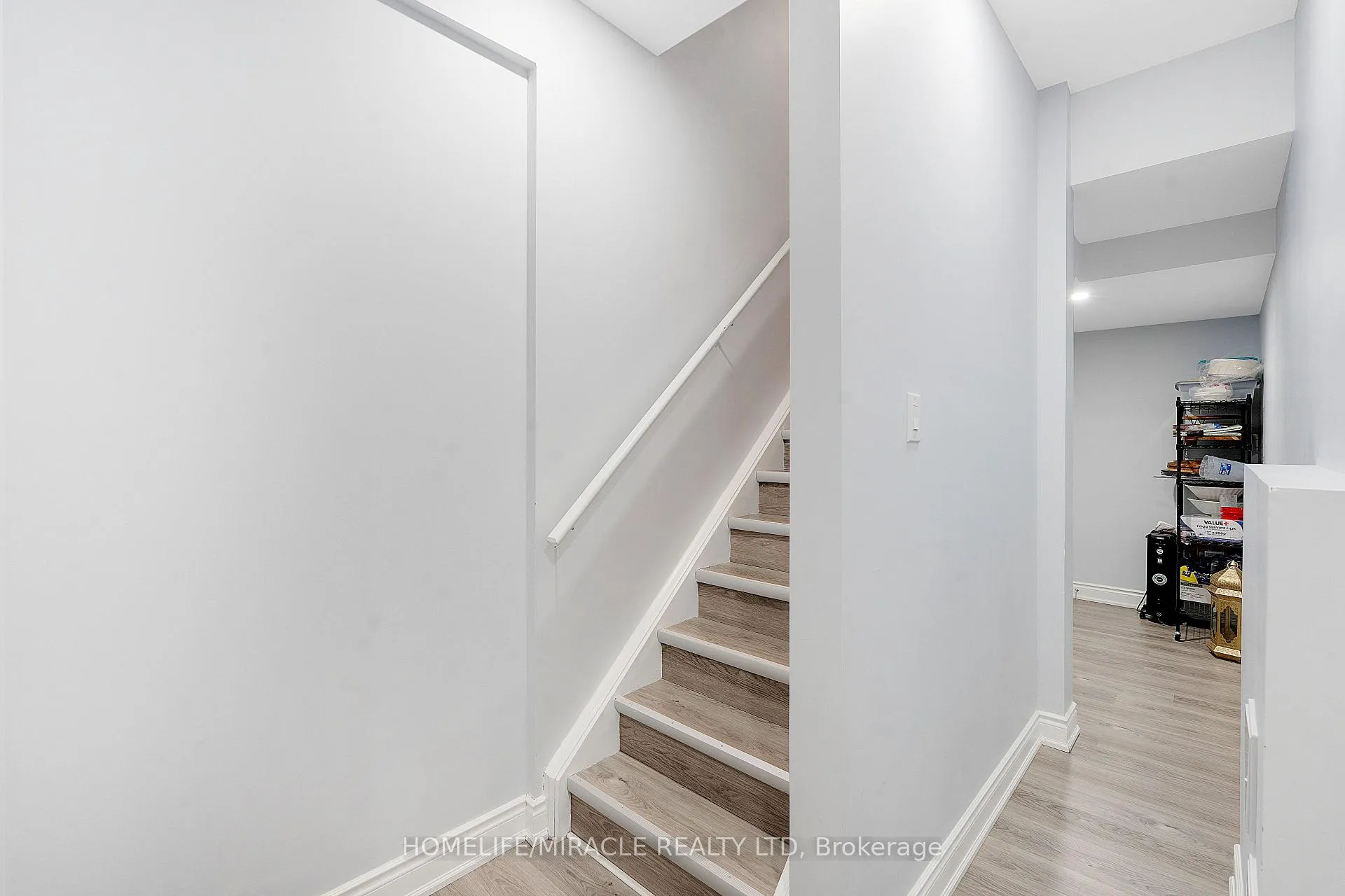 Photo 37 of 23 Gillis Road, Brampton, Bram West — HOMEH
