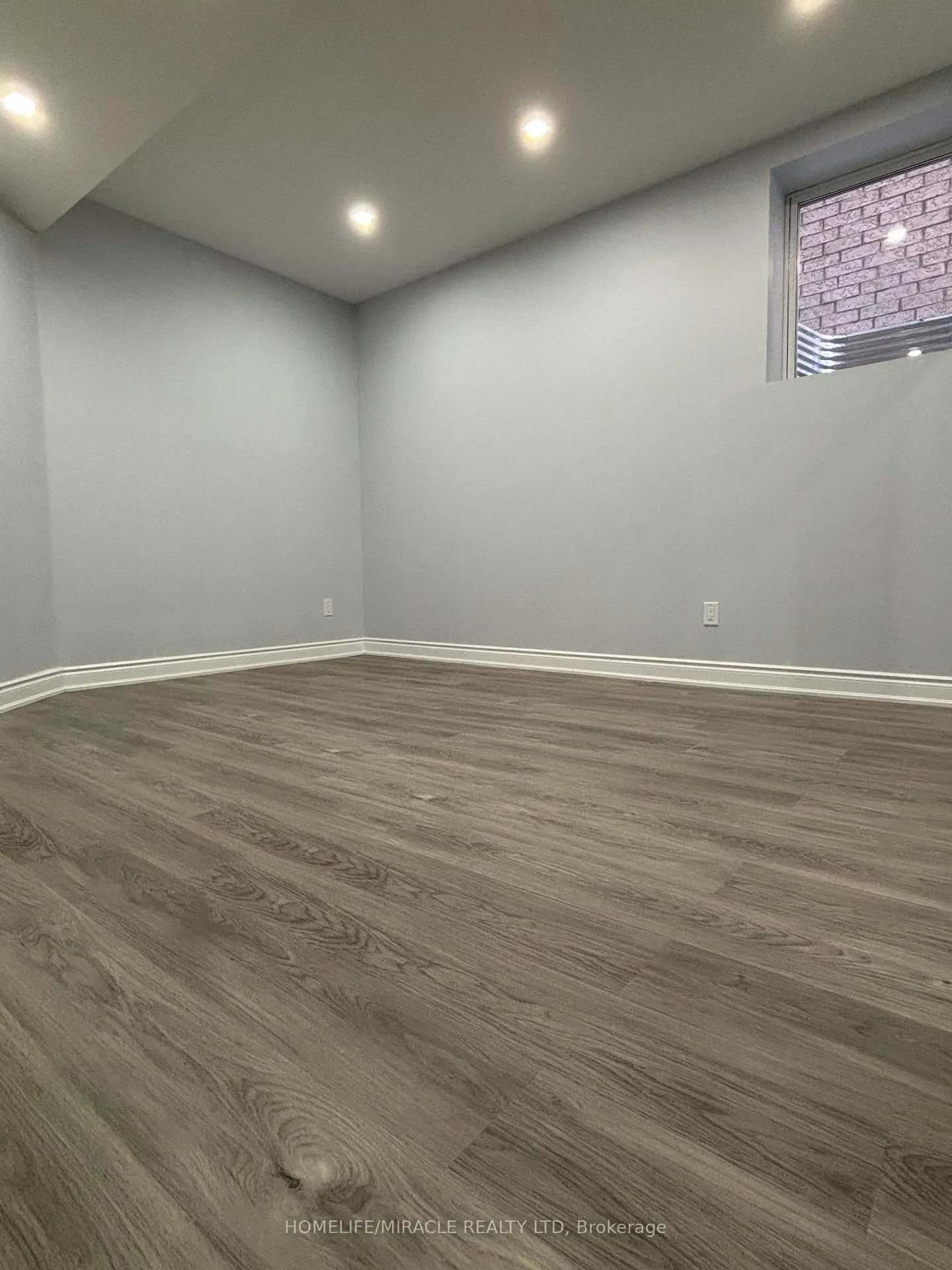 Photo 38 of 23 Gillis Road, Brampton, Bram West — HOMEH