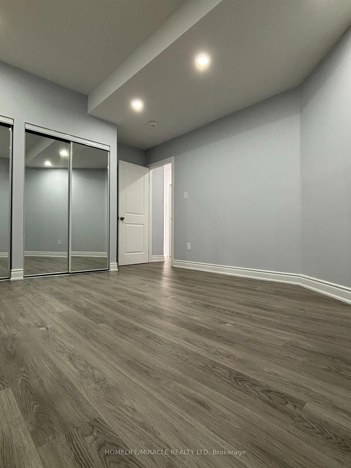 Photo 39 of 23 Gillis Road, Brampton, Bram West — HOMEH