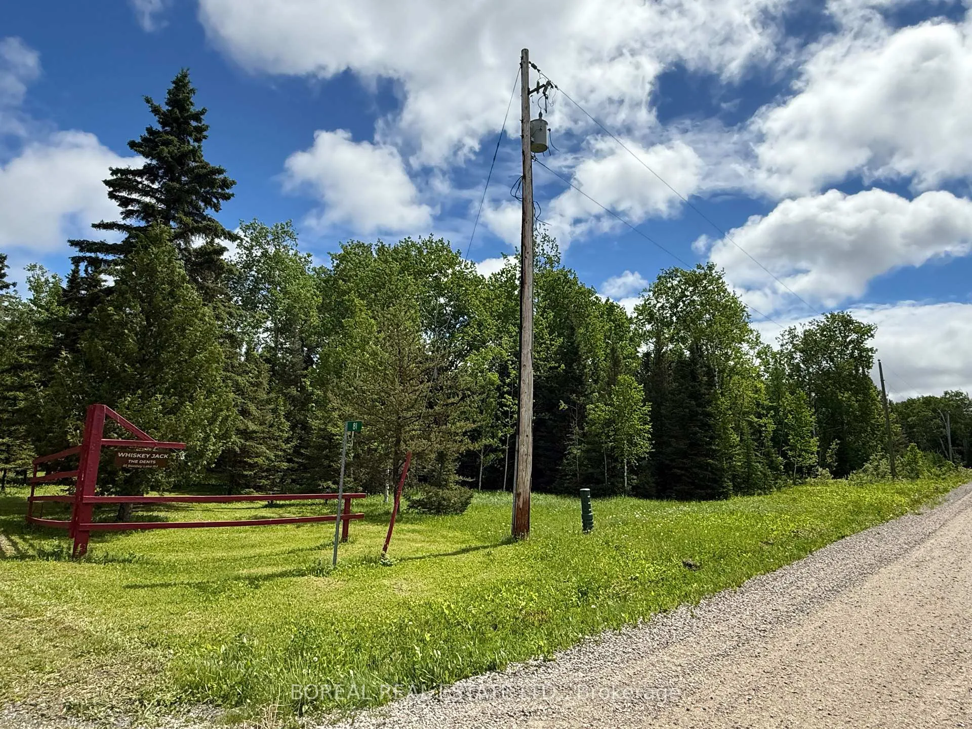 Photo 18 of 81 Bentley Lake Road, Cochrane — HOMEH