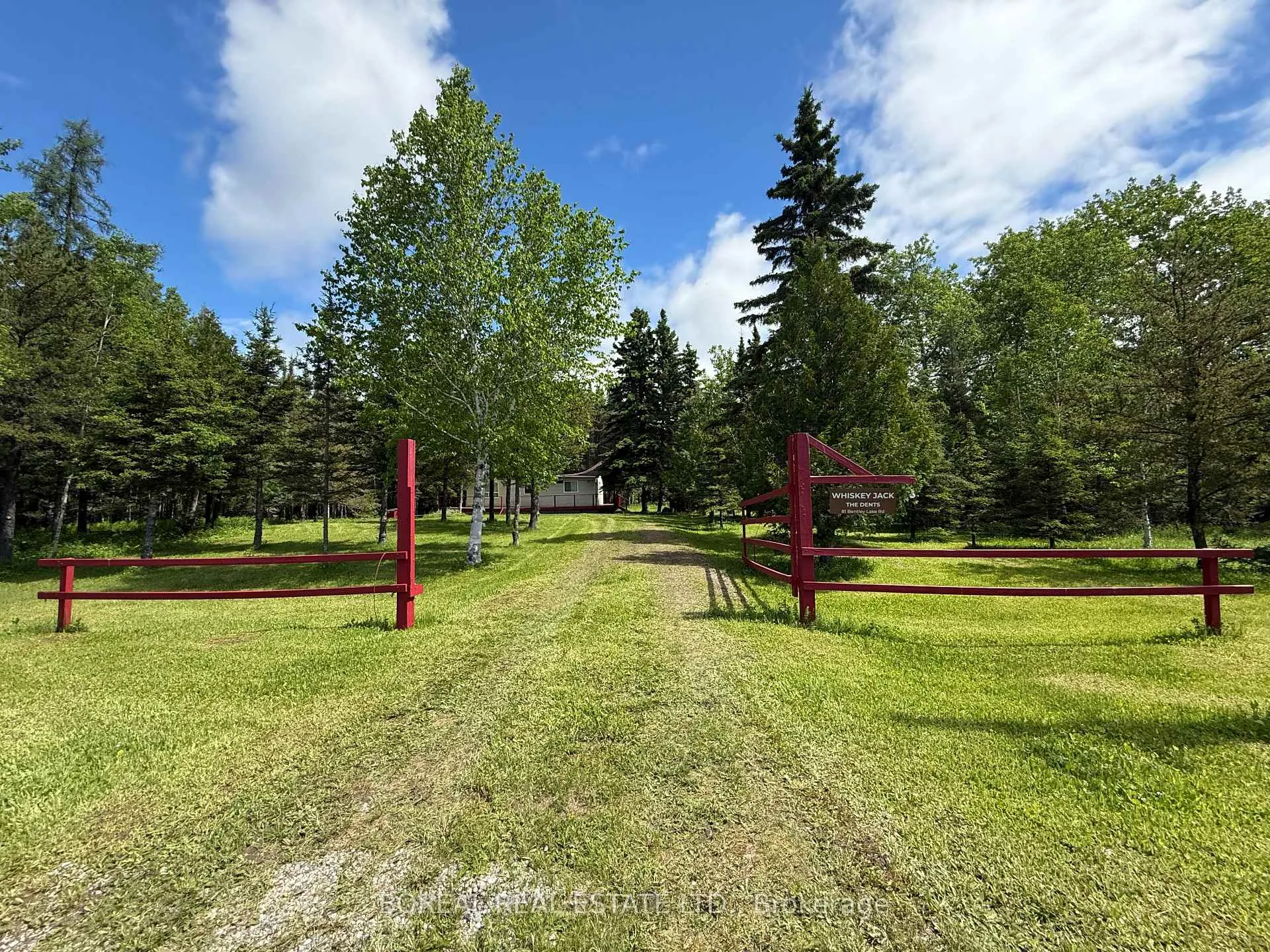 Photo 23 of 81 Bentley Lake Road, Cochrane — HOMEH