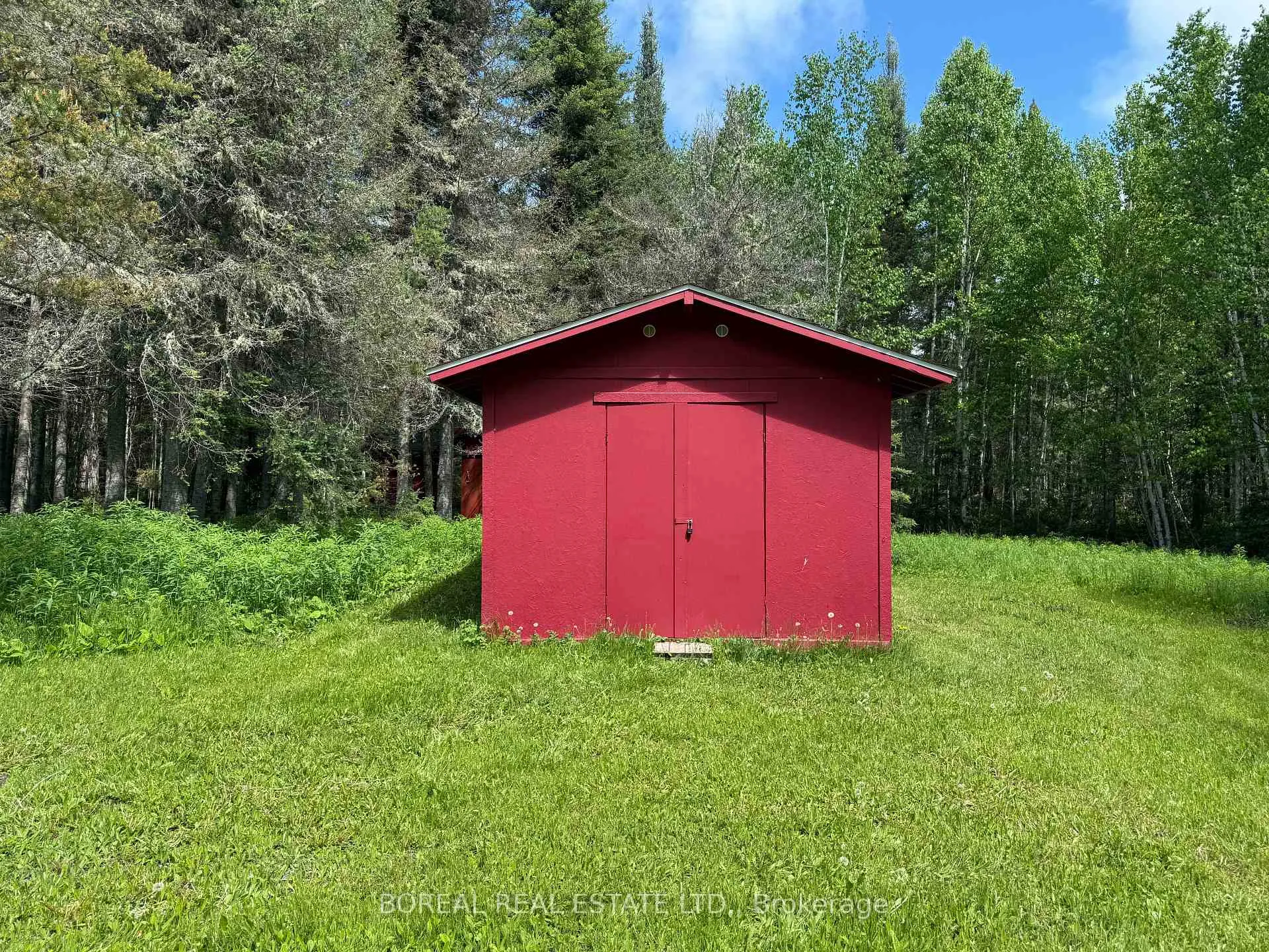 Photo 40 of 81 Bentley Lake Road, Cochrane — HOMEH