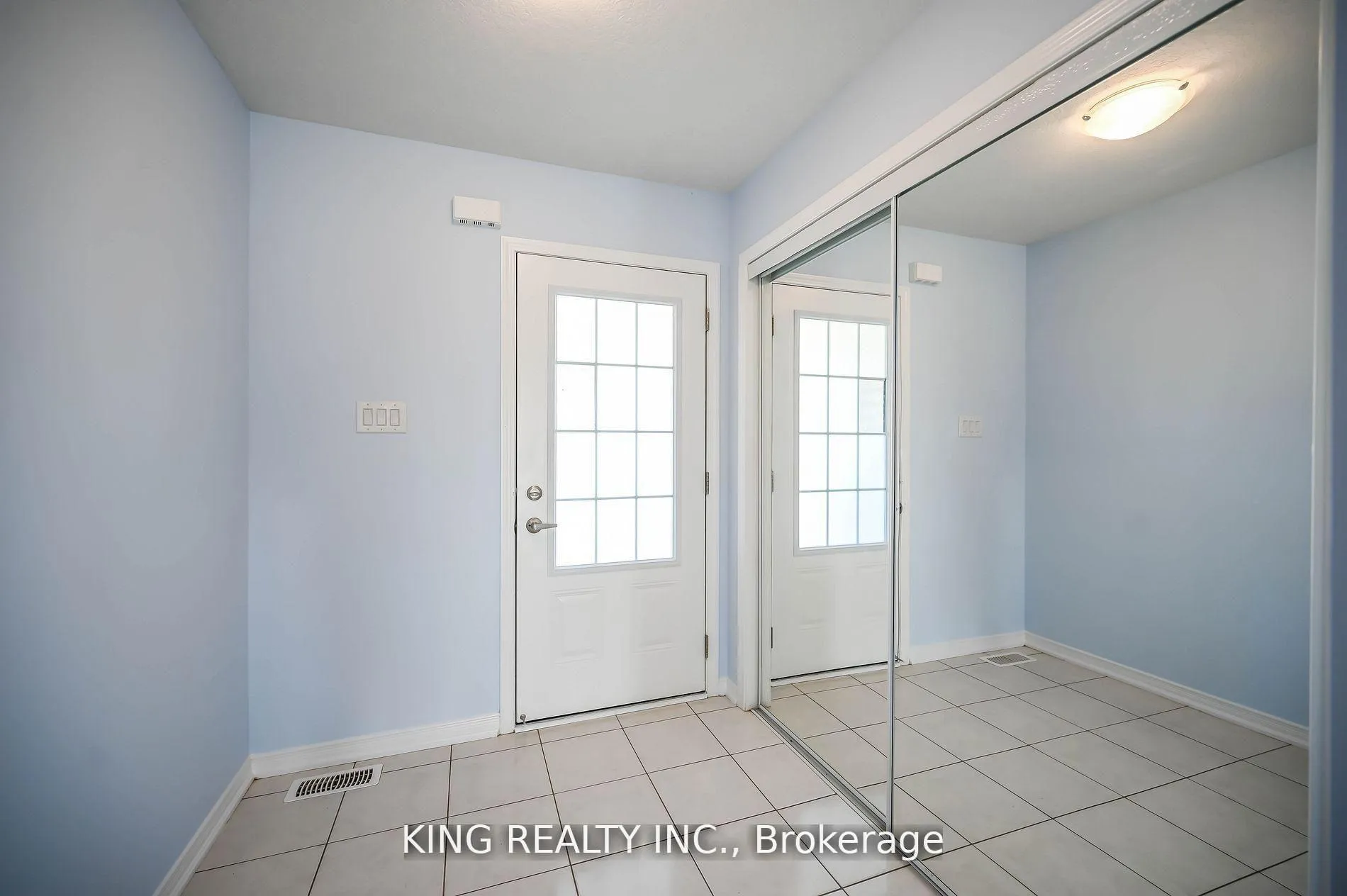 Photo 5 of 27 Cooke Avenue, Brantford, Empire South — HOMEH