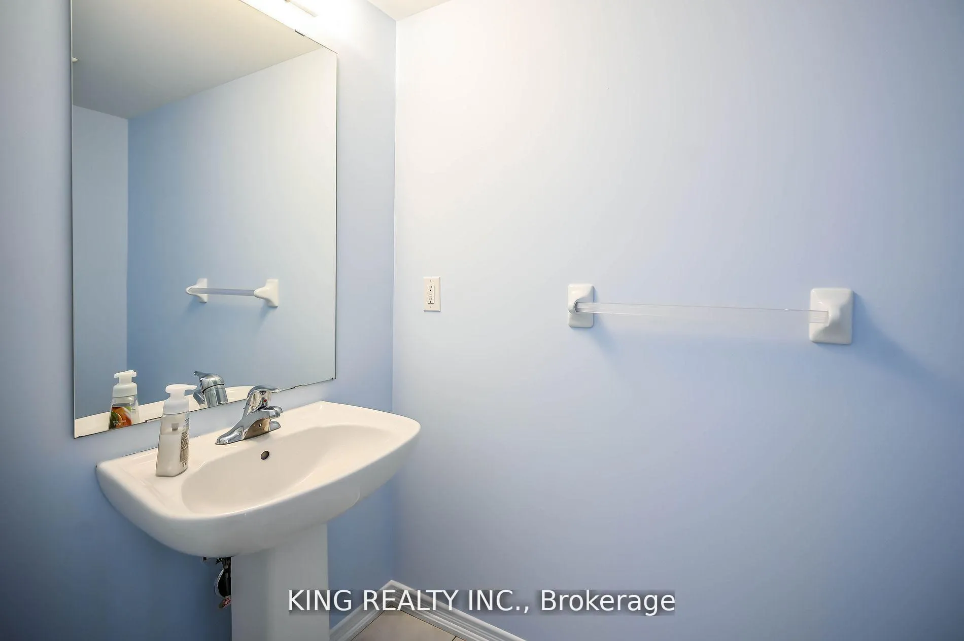 Photo 7 of 27 Cooke Avenue, Brantford, Empire South — HOMEH