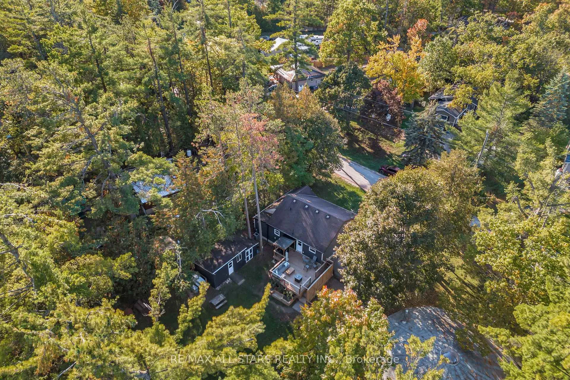 Photo 8 of 16 Parkhill Drive, Kawartha Lakes, Fenelon Falls — HOMEH