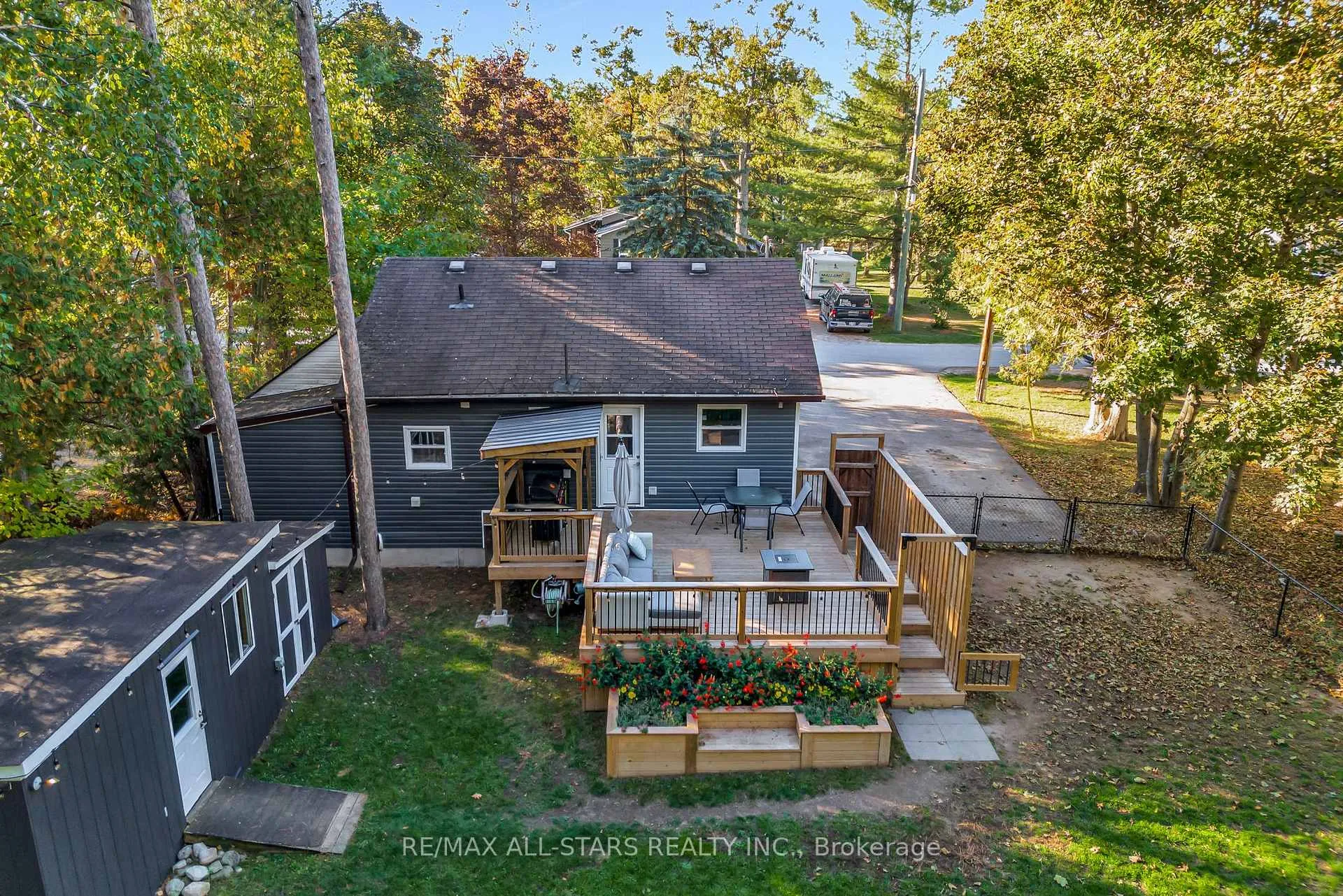 Photo 9 of 16 Parkhill Drive, Kawartha Lakes, Fenelon Falls — HOMEH