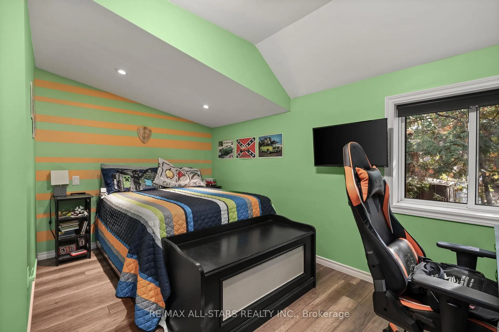 Photo 27 of 16 Parkhill Drive, Kawartha Lakes, Fenelon Falls — HOMEH