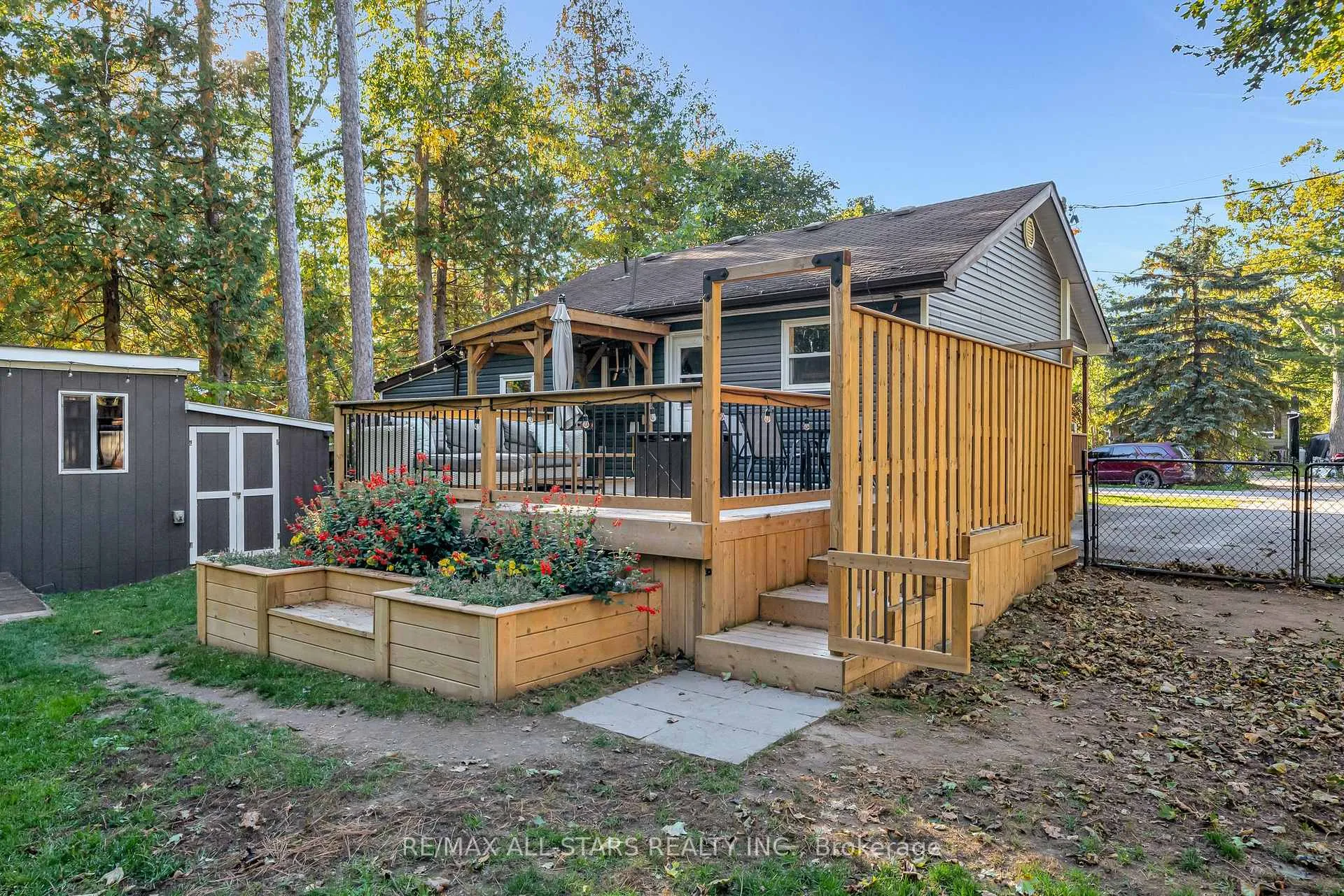 Photo 35 of 16 Parkhill Drive, Kawartha Lakes, Fenelon Falls — HOMEH