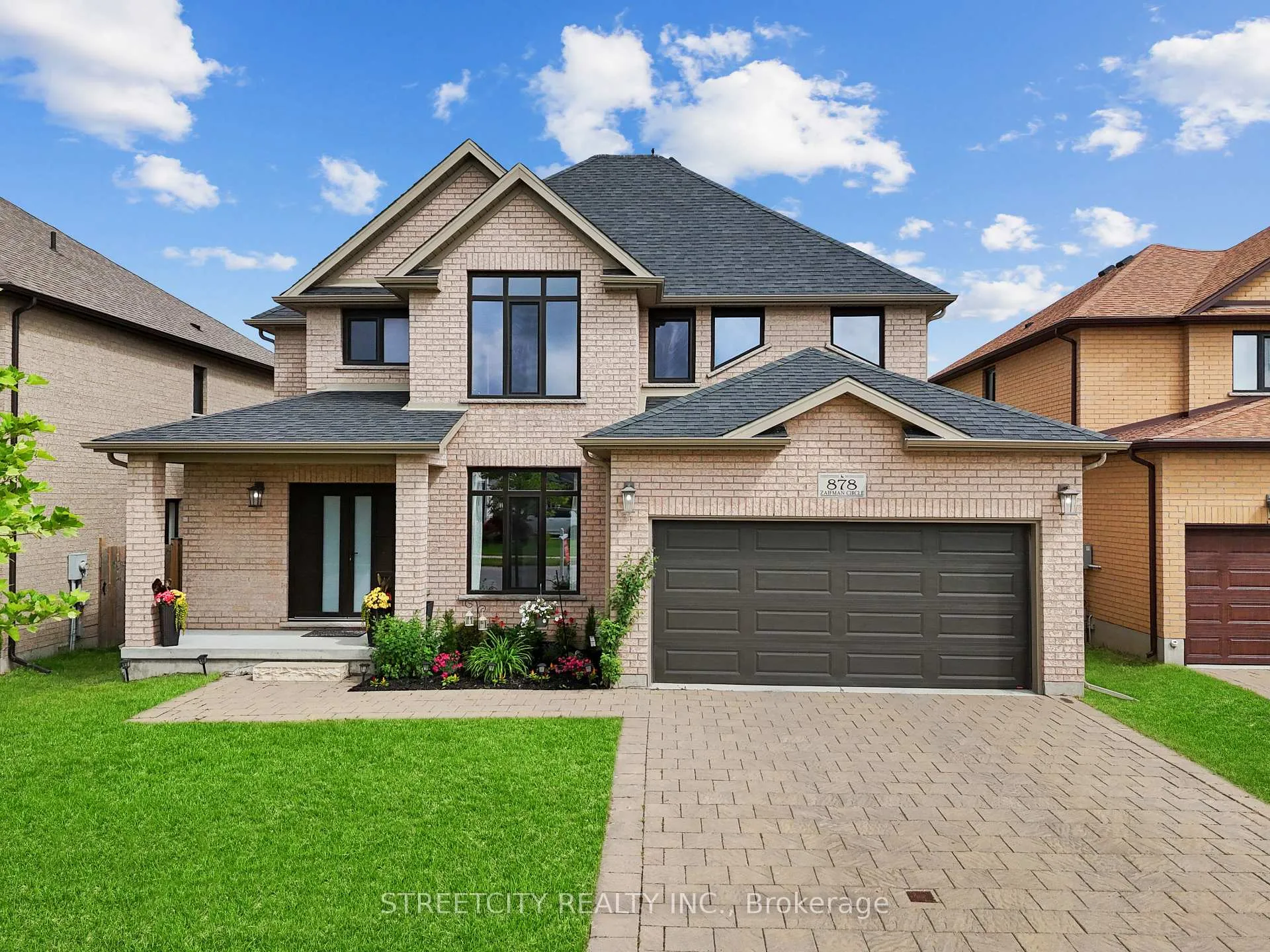 Photo 2 of 878 Zaifman Circle, London, North B — HOMEH