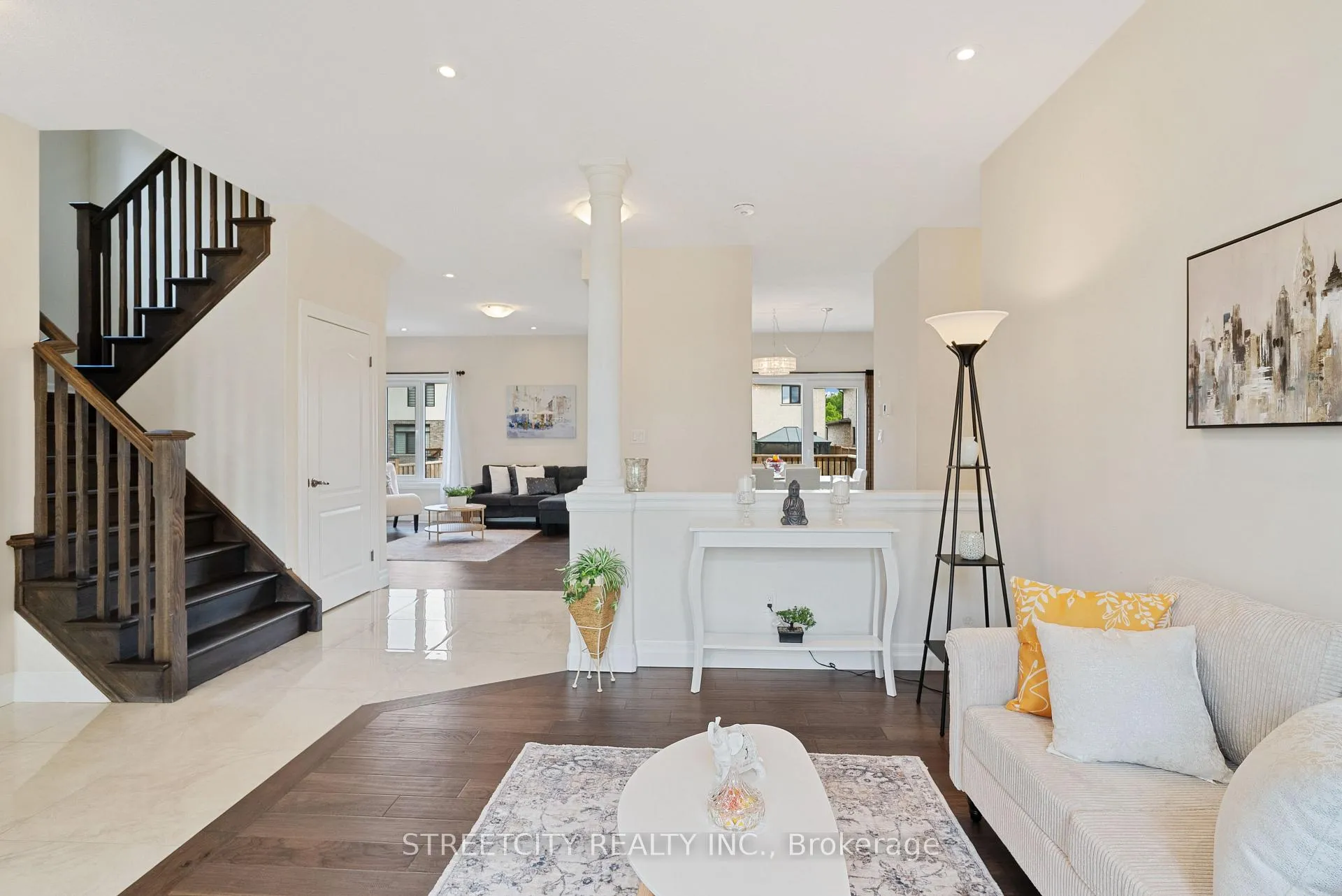 Photo 7 of 878 Zaifman Circle, London, North B — HOMEH