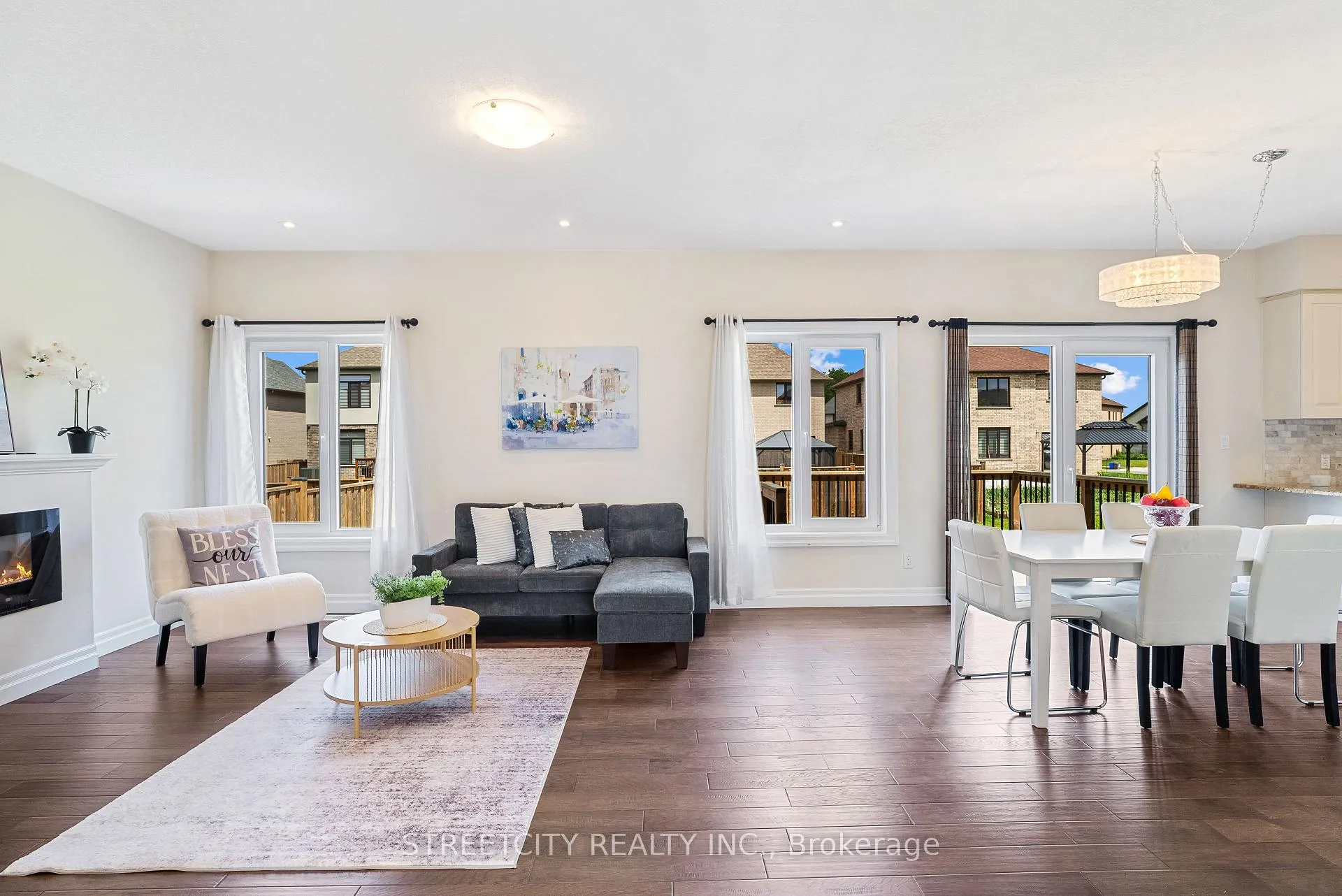 Photo 10 of 878 Zaifman Circle, London, North B — HOMEH