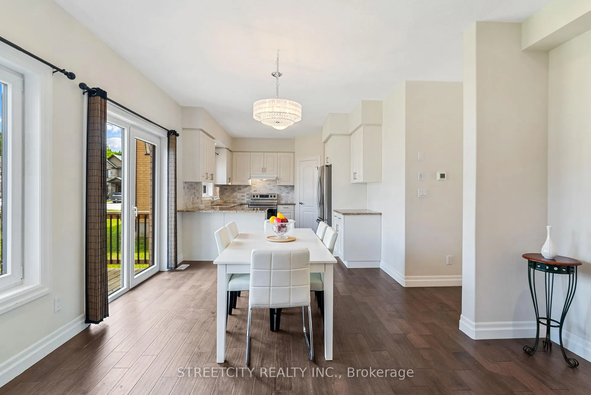 Photo 13 of 878 Zaifman Circle, London, North B — HOMEH