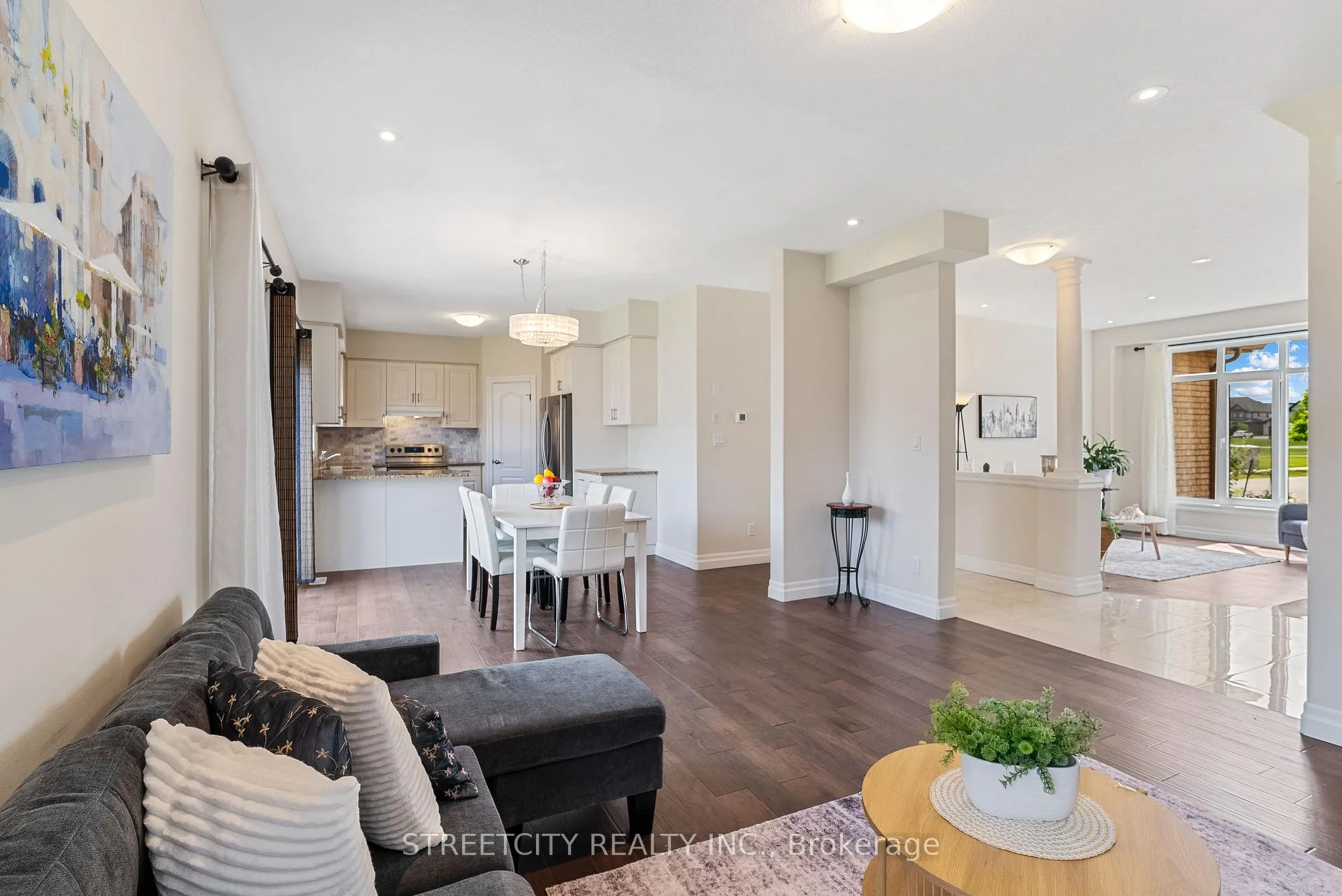 Photo 14 of 878 Zaifman Circle, London, North B — HOMEH