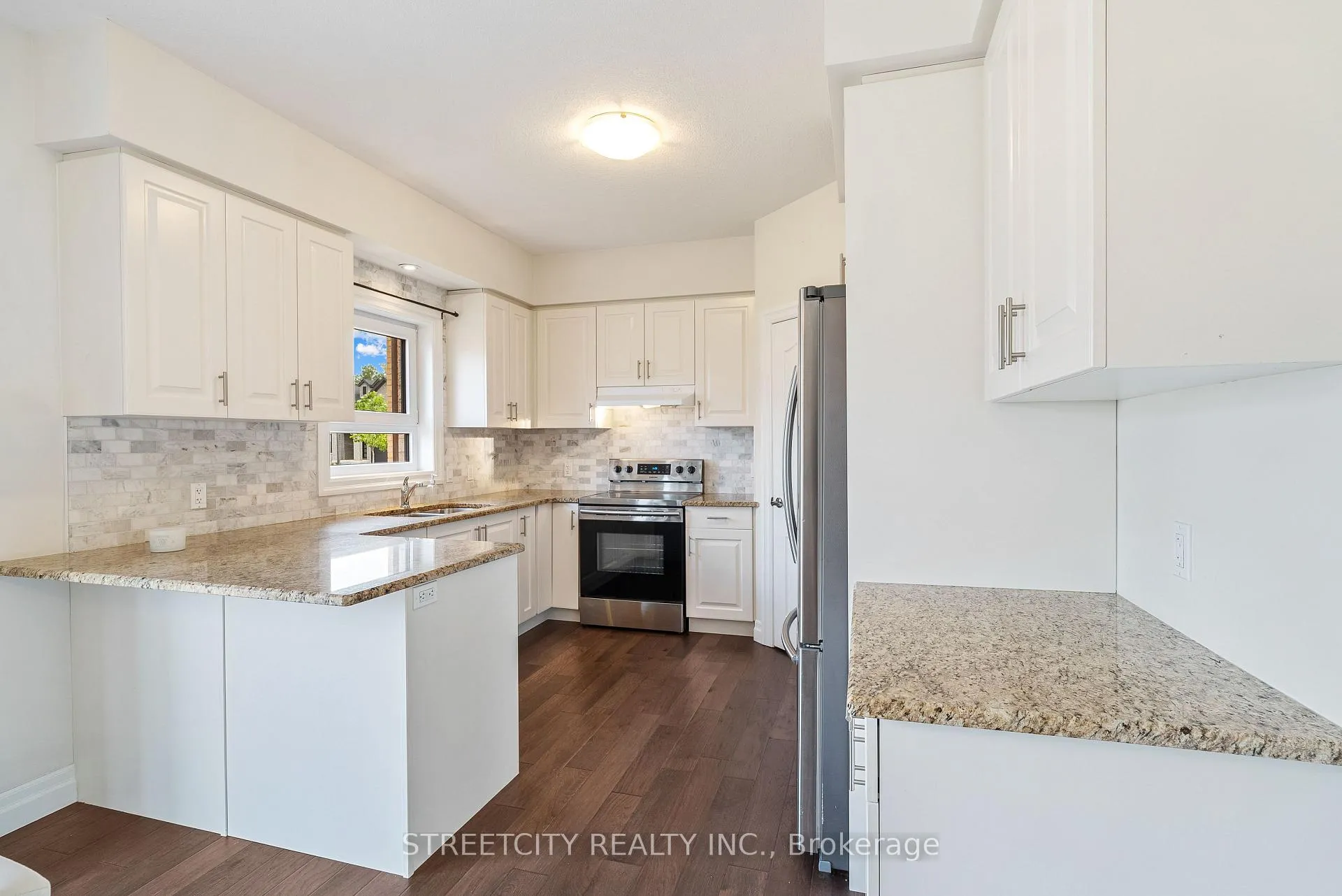 Photo 15 of 878 Zaifman Circle, London, North B — HOMEH