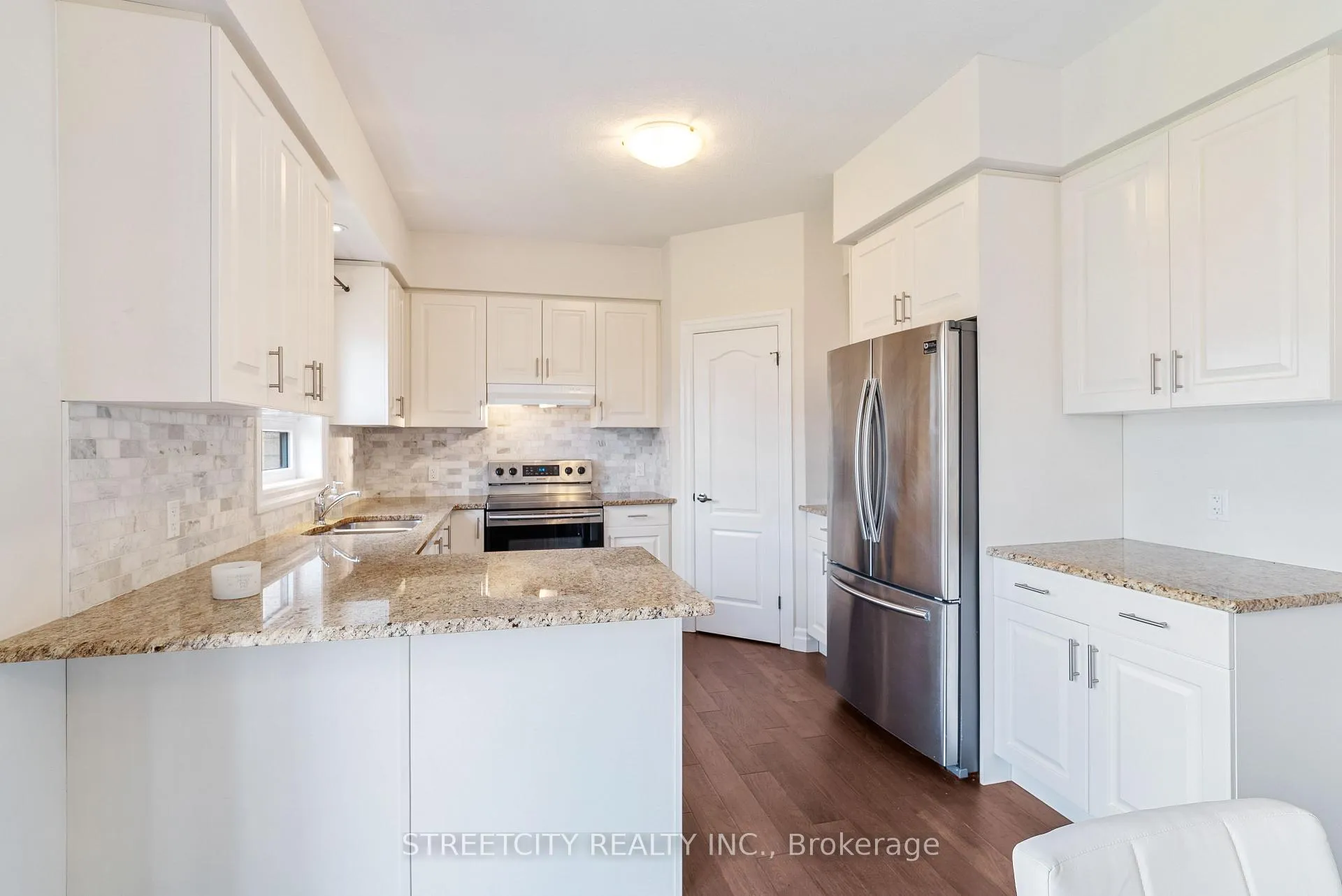 Photo 16 of 878 Zaifman Circle, London, North B — HOMEH