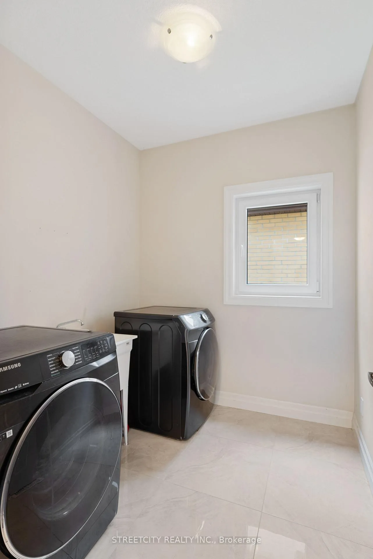 Photo 20 of 878 Zaifman Circle, London, North B — HOMEH