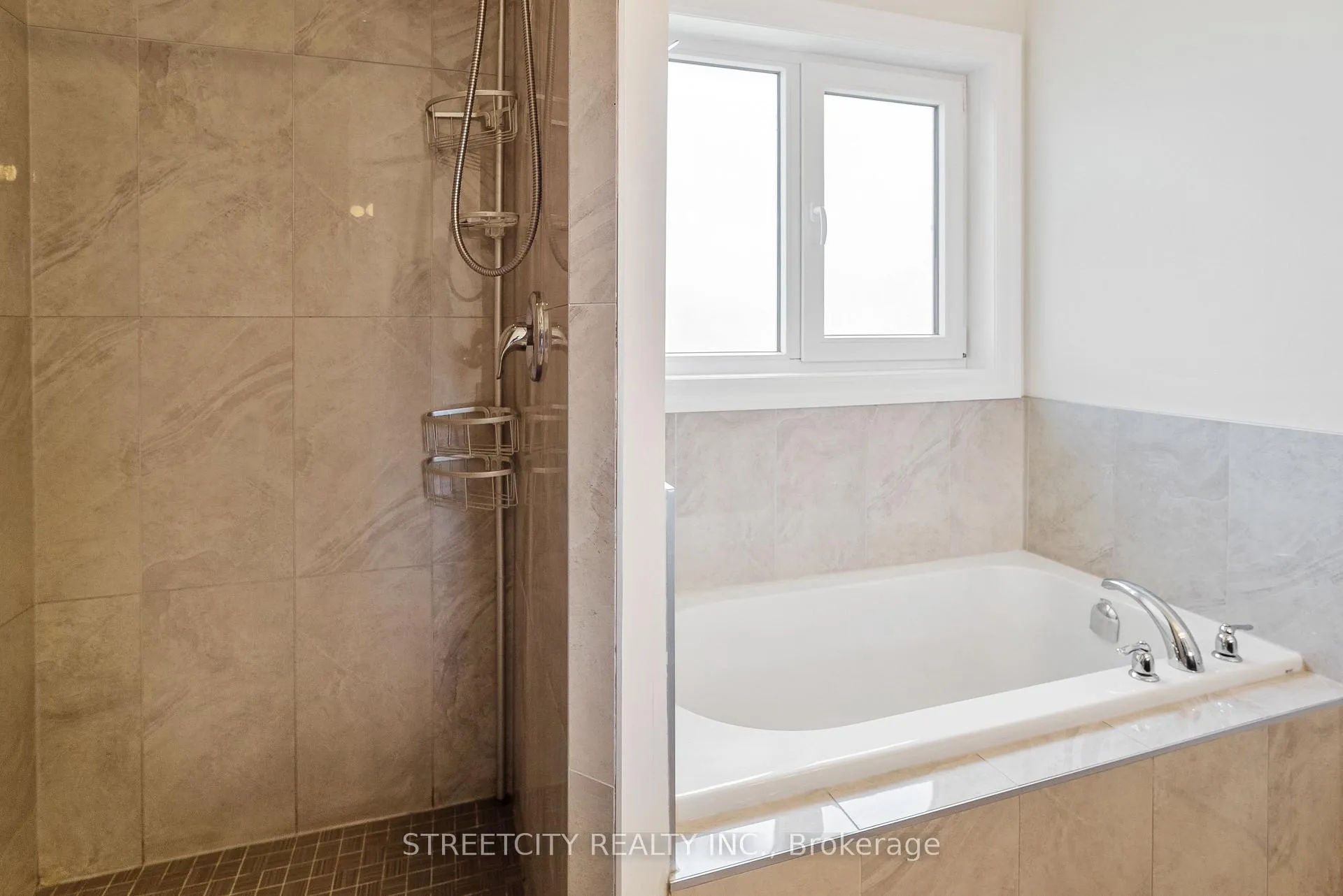 Photo 27 of 878 Zaifman Circle, London, North B — HOMEH