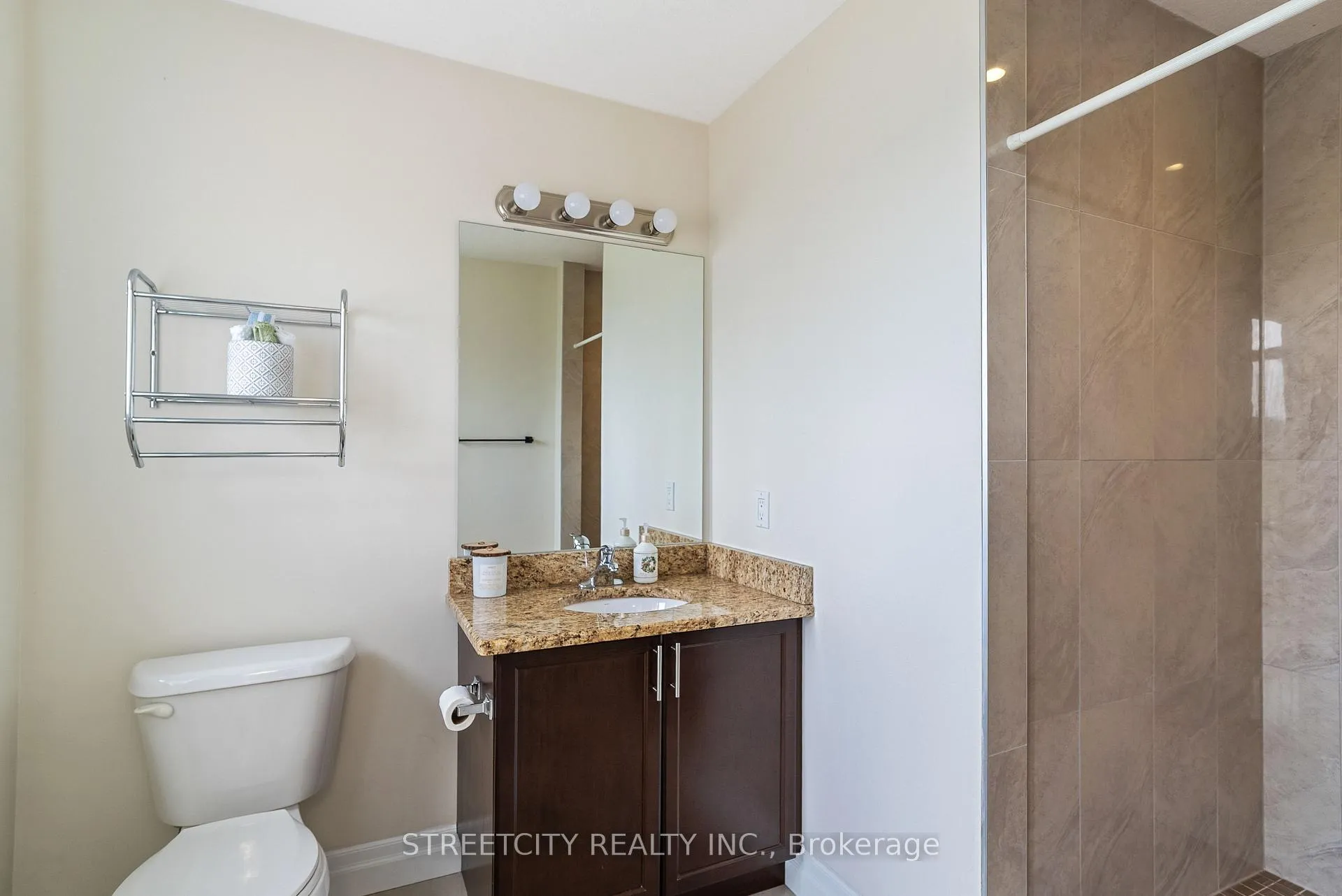 Photo 31 of 878 Zaifman Circle, London, North B — HOMEH