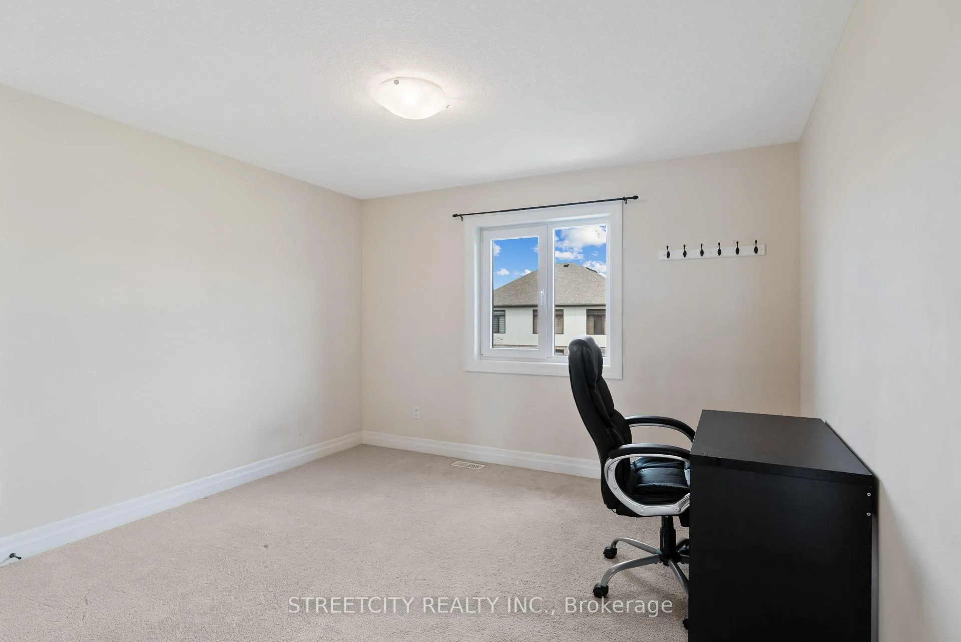 Photo 38 of 878 Zaifman Circle, London, North B — HOMEH