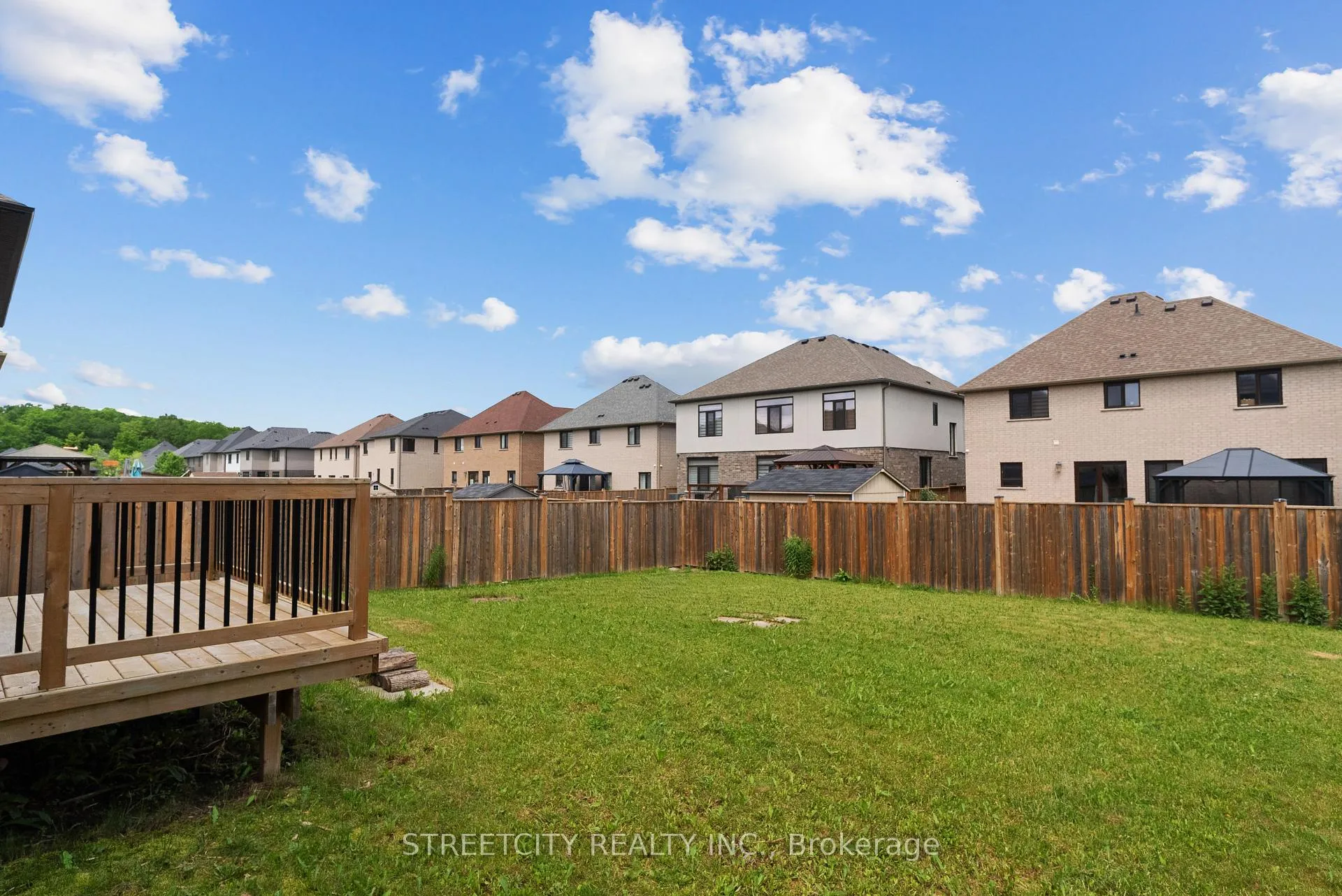 Photo 43 of 878 Zaifman Circle, London, North B — HOMEH