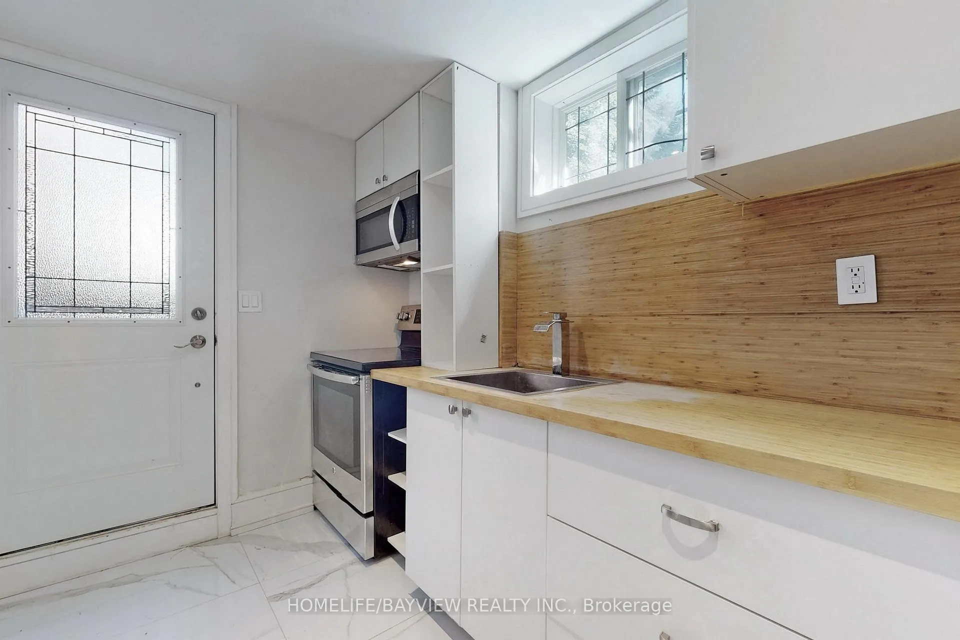 Photo 6 of 72 Lensmith Drive, Aurora, Aurora Highlands — HOMEH
