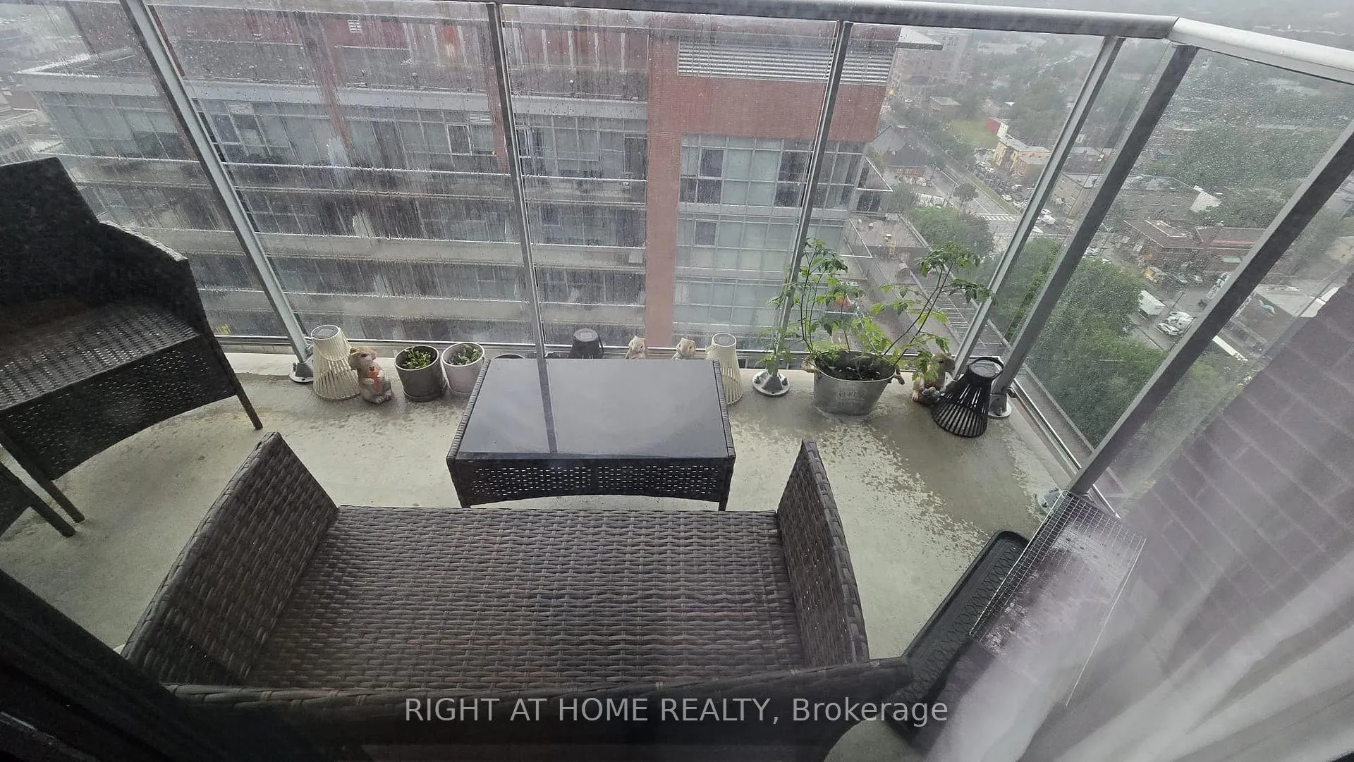 Photo 9 of Unit 2405, 180 George Street N, Ottawa, Lower Town/Byward Market — HOMEH