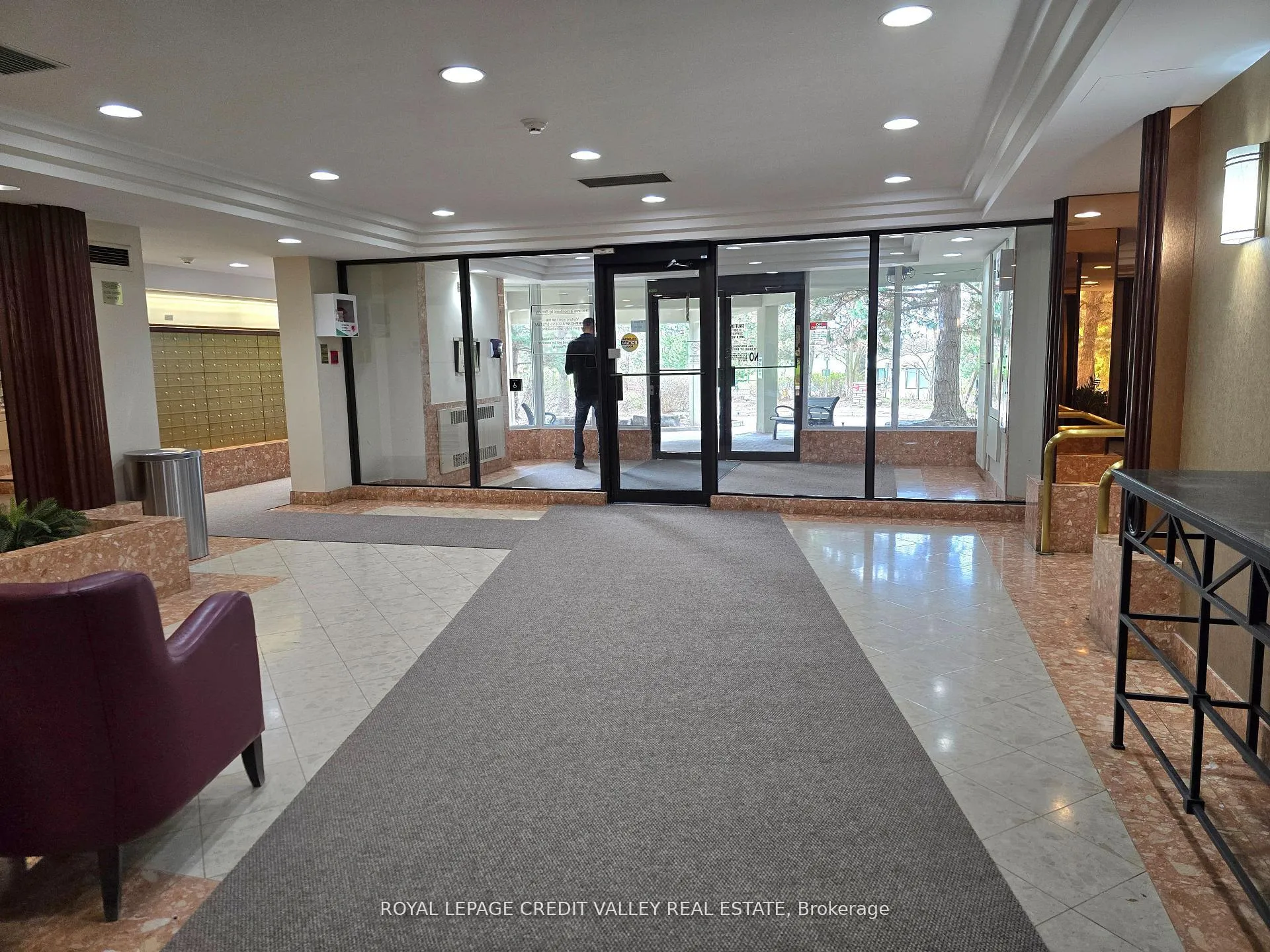 Photo 2 of Unit 2101, 24 Hanover Road, Brampton, Queen Street Corridor — HOMEH