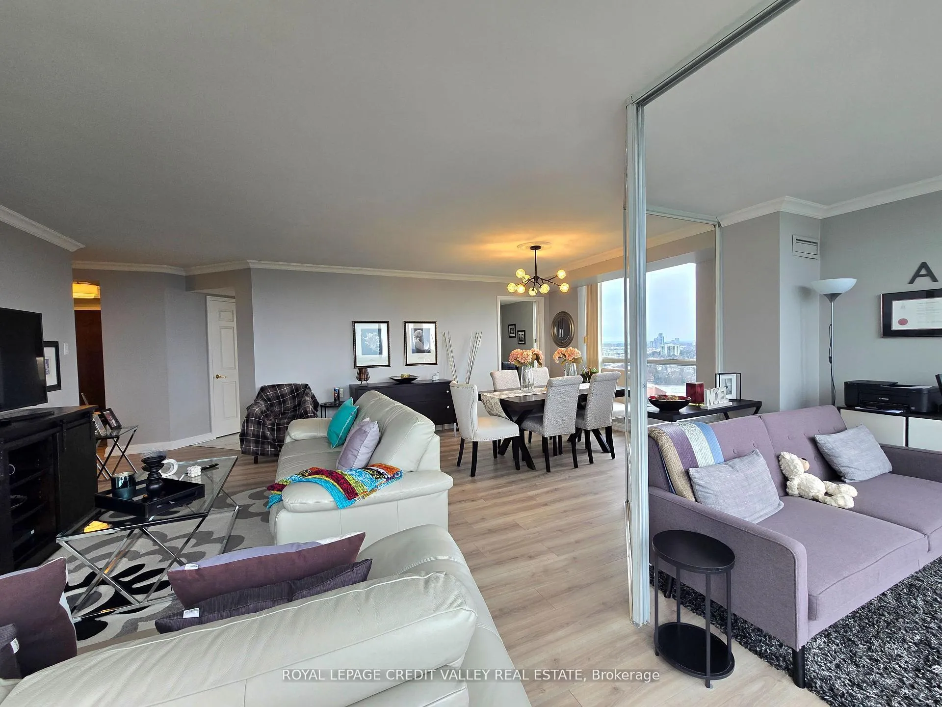 Photo 7 of Unit 2101, 24 Hanover Road, Brampton, Queen Street Corridor — HOMEH