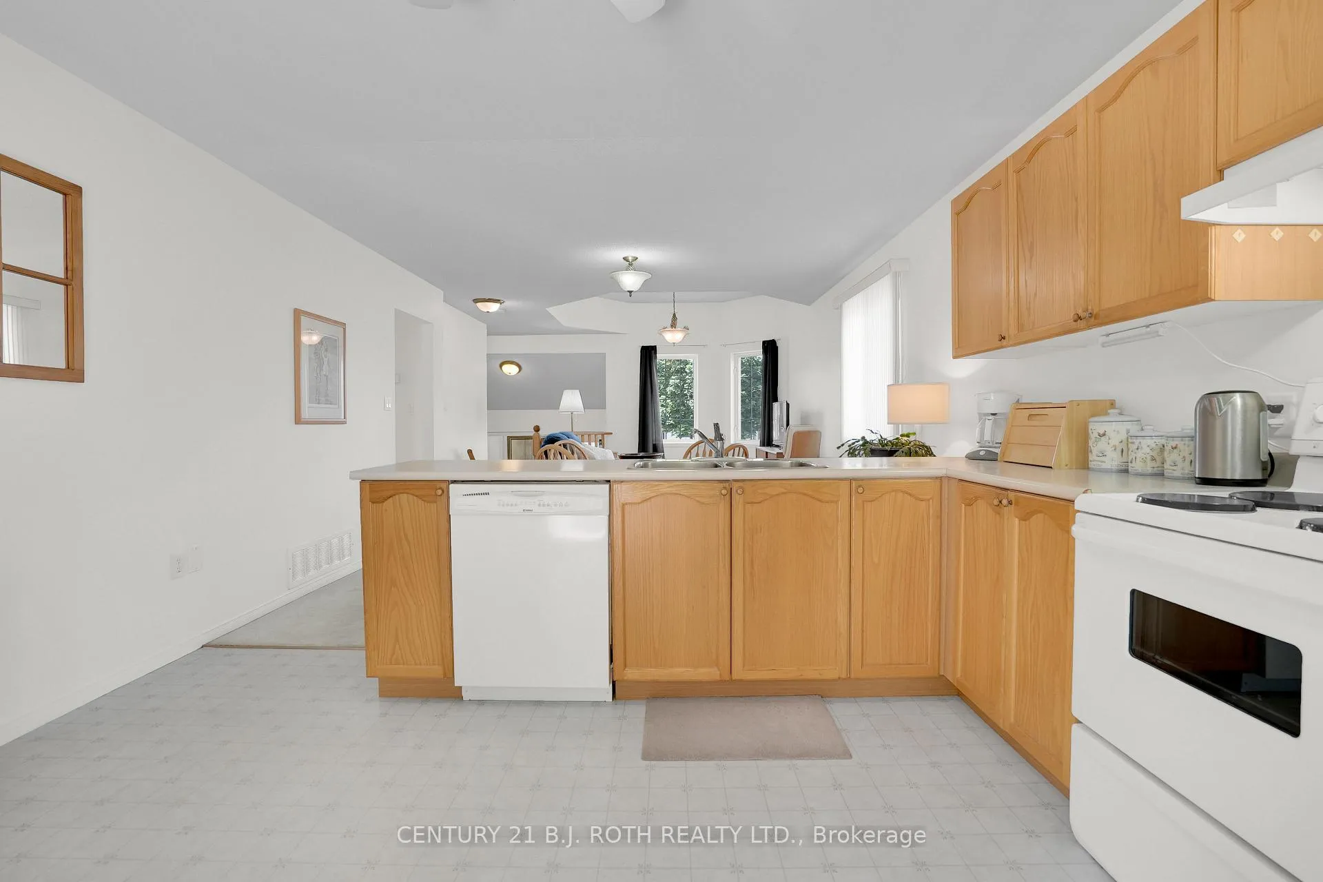 Photo 7 of 74 Peregrine Road, Barrie, Little Lake — HOMEH