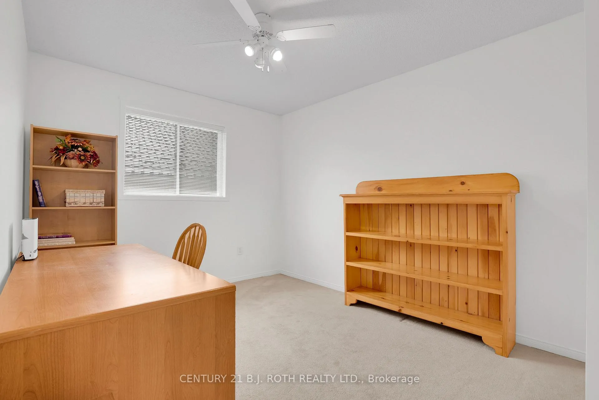 Photo 10 of 74 Peregrine Road, Barrie, Little Lake — HOMEH