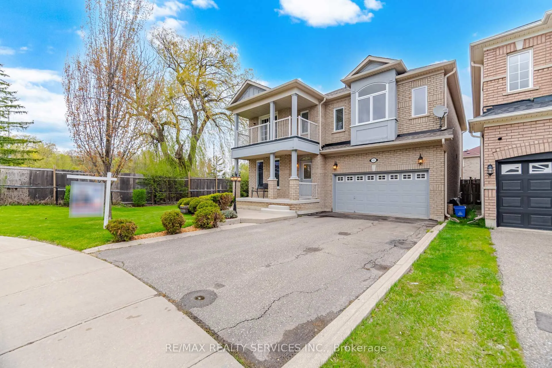 Photo 5 of 40 Sir Jacobs Crescent, Brampton, Fletcher's Meadow — HOMEH