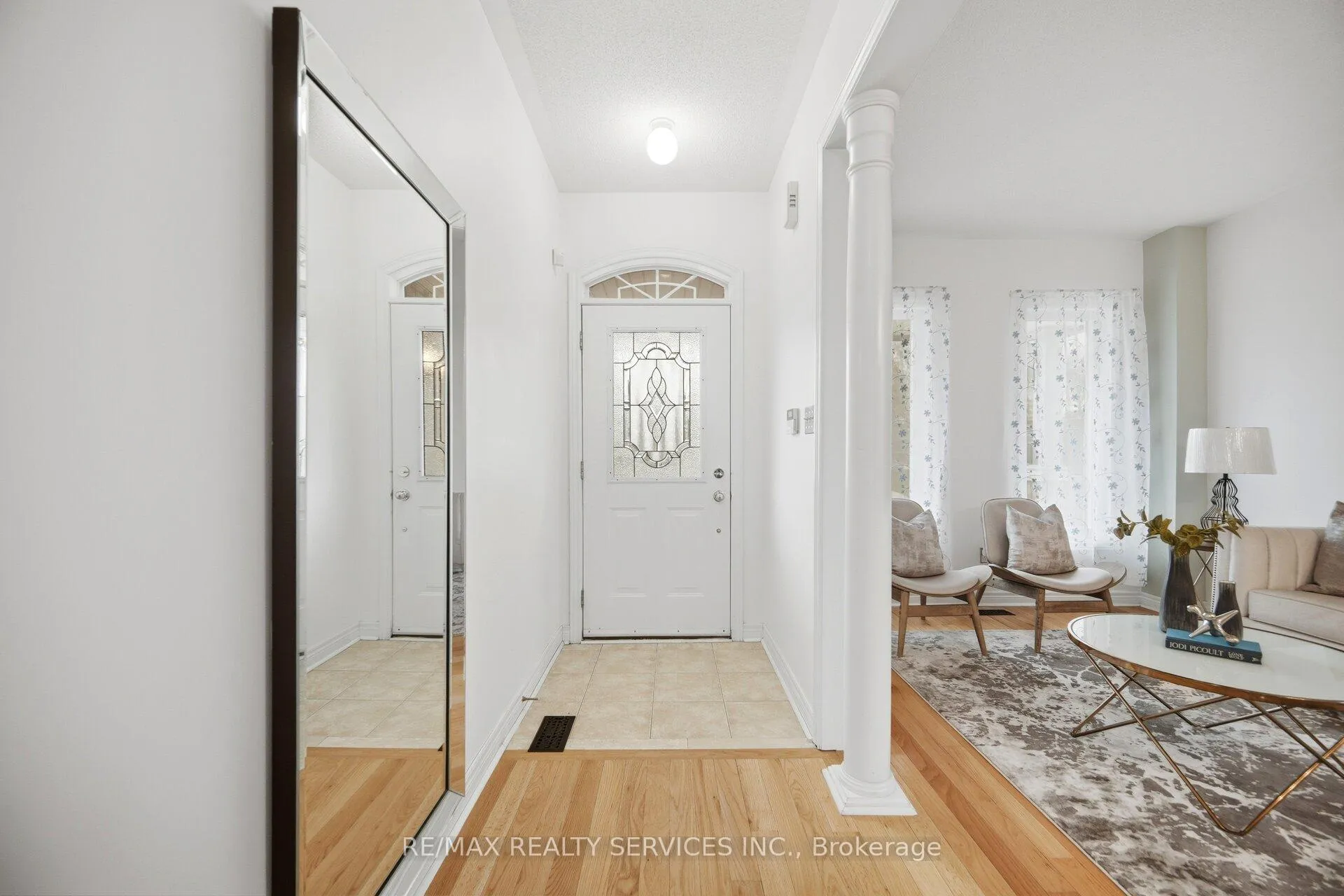 Photo 6 of 40 Sir Jacobs Crescent, Brampton, Fletcher's Meadow — HOMEH