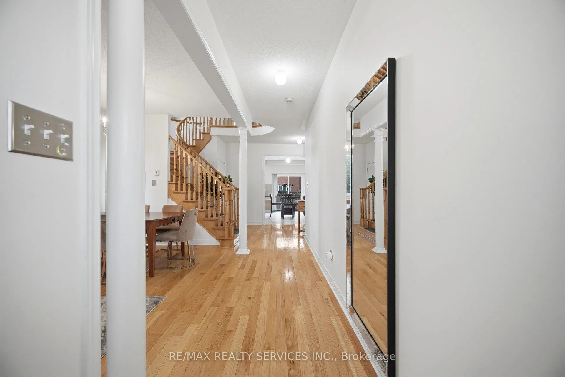 Photo 7 of 40 Sir Jacobs Crescent, Brampton, Fletcher's Meadow — HOMEH