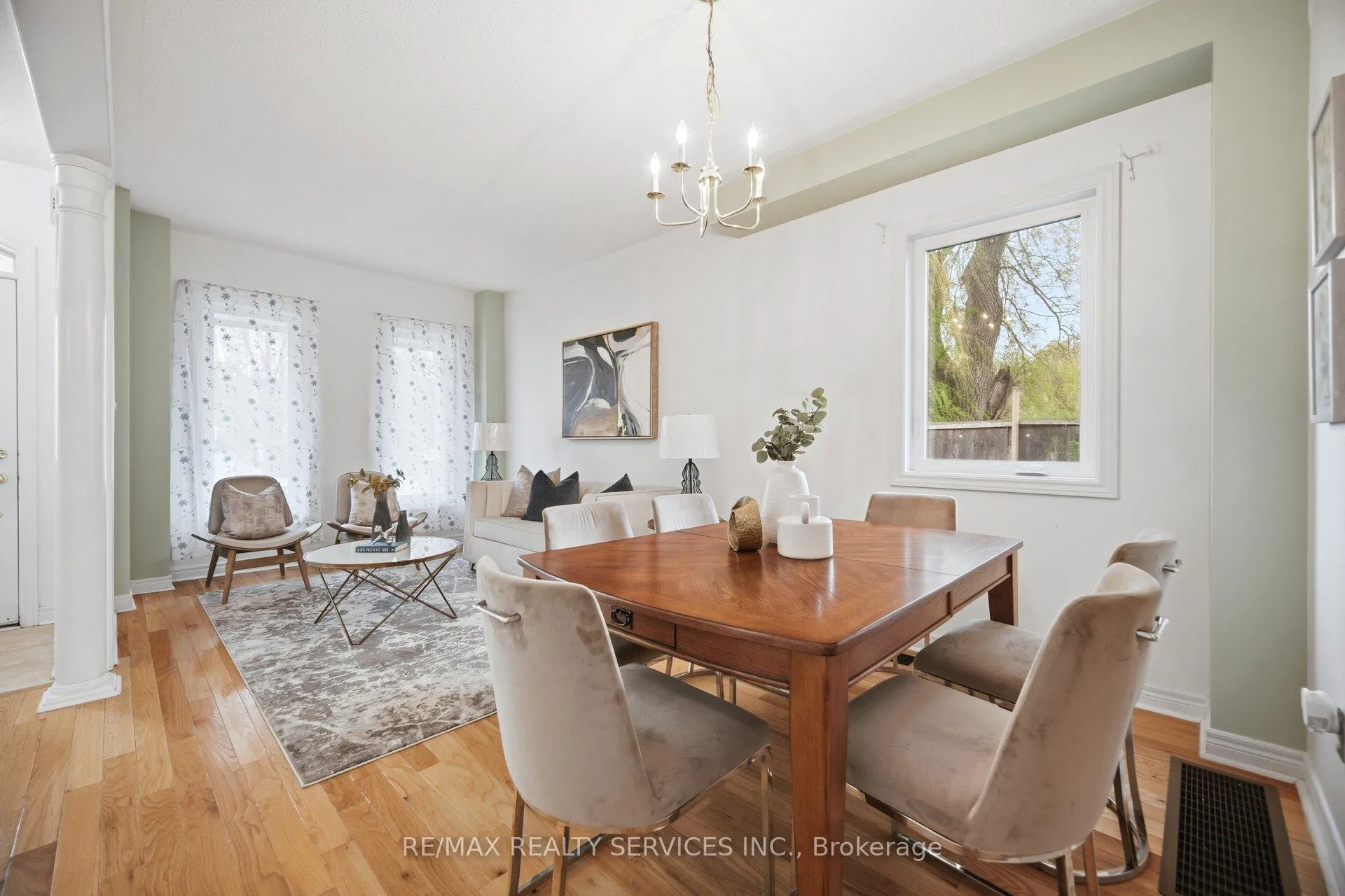 Photo 12 of 40 Sir Jacobs Crescent, Brampton, Fletcher's Meadow — HOMEH