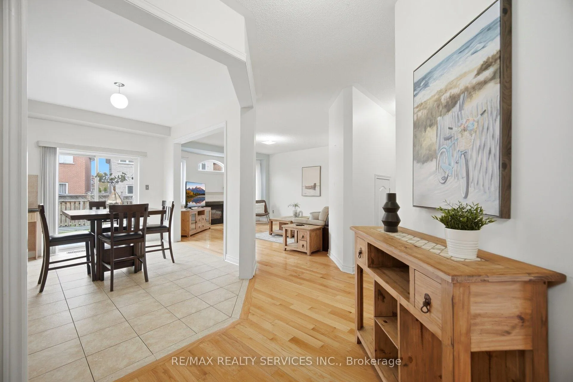 Photo 15 of 40 Sir Jacobs Crescent, Brampton, Fletcher's Meadow — HOMEH