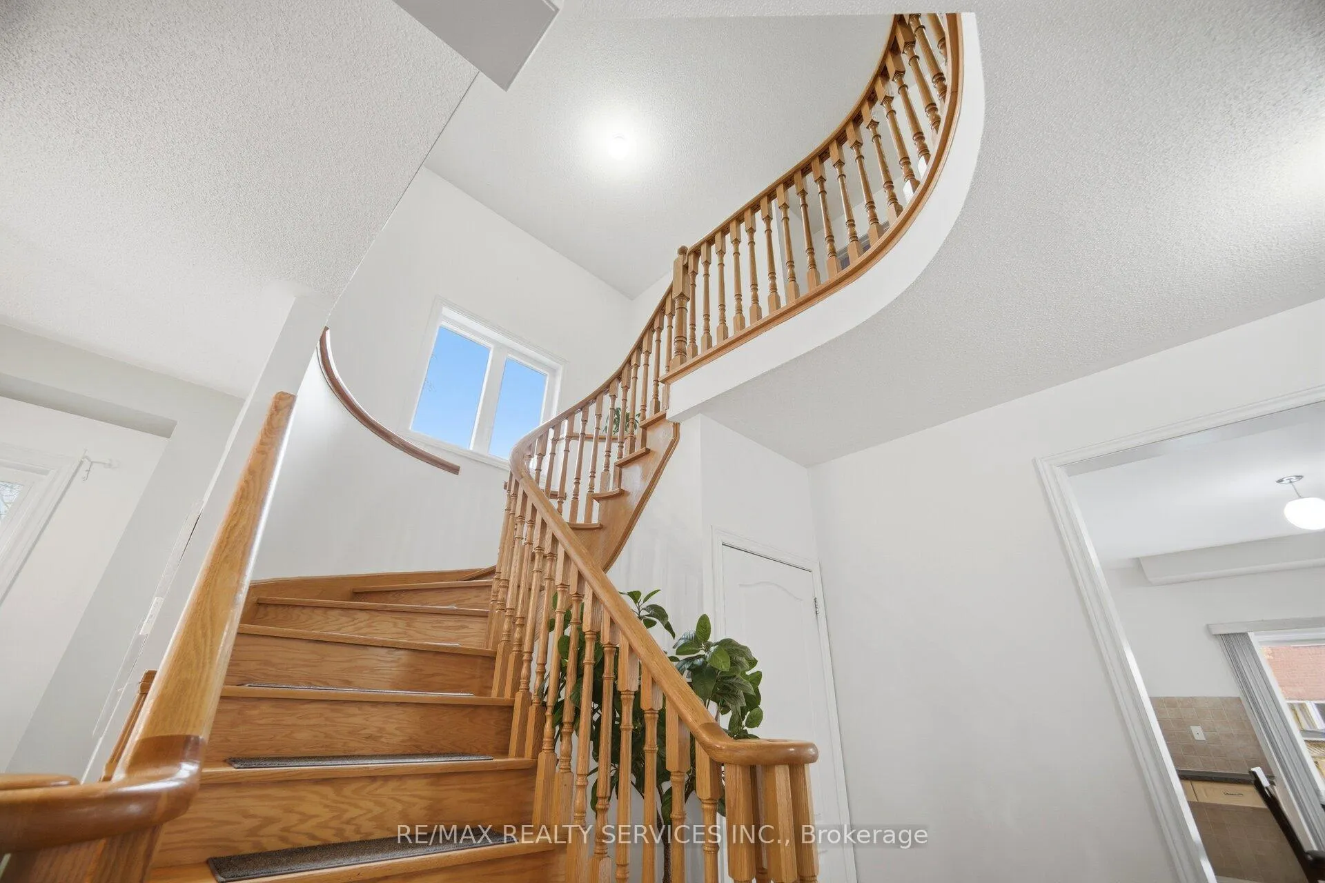 Photo 25 of 40 Sir Jacobs Crescent, Brampton, Fletcher's Meadow — HOMEH