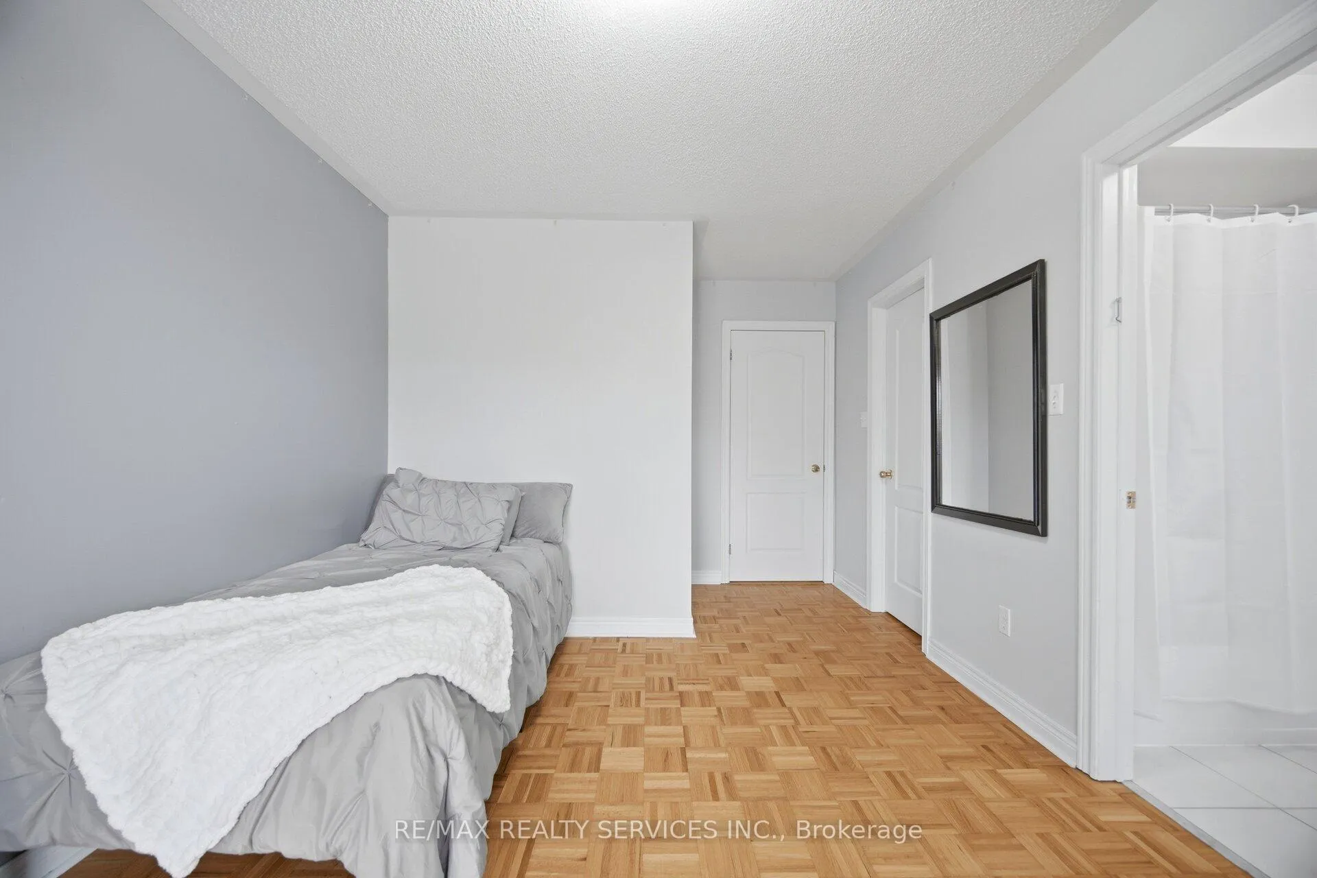 Photo 32 of 40 Sir Jacobs Crescent, Brampton, Fletcher's Meadow — HOMEH
