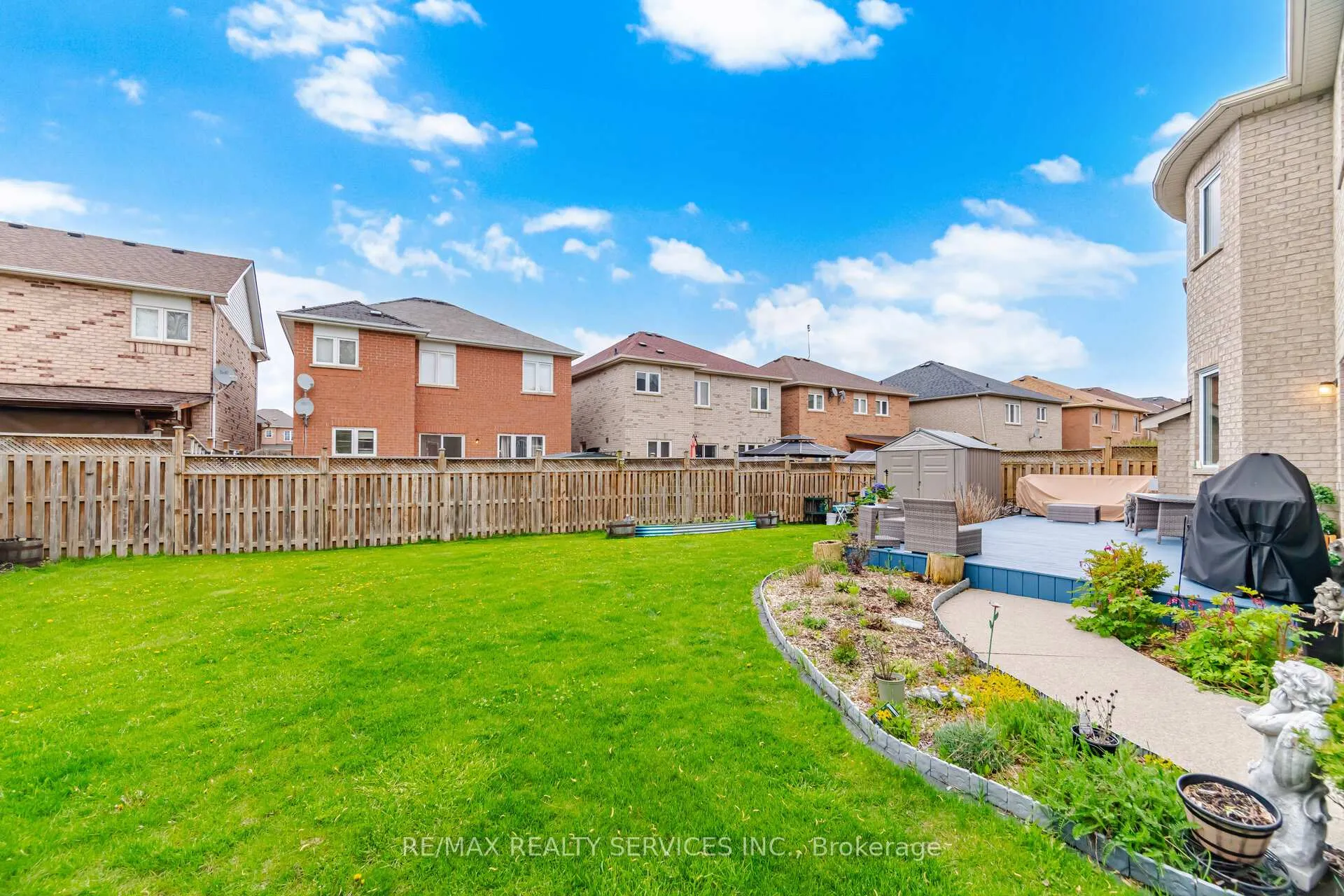 Photo 47 of 40 Sir Jacobs Crescent, Brampton, Fletcher's Meadow — HOMEH